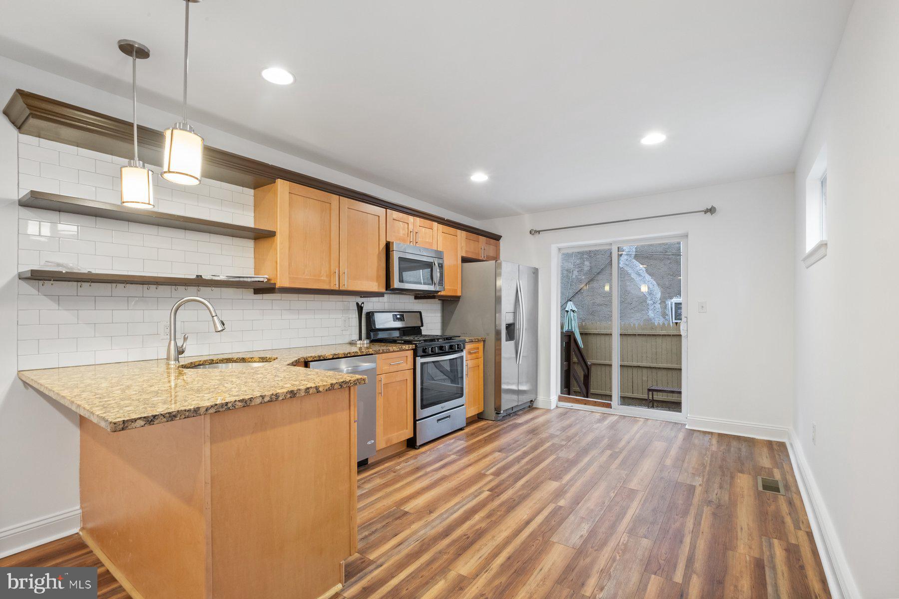 POINT BREEZE - Residential
