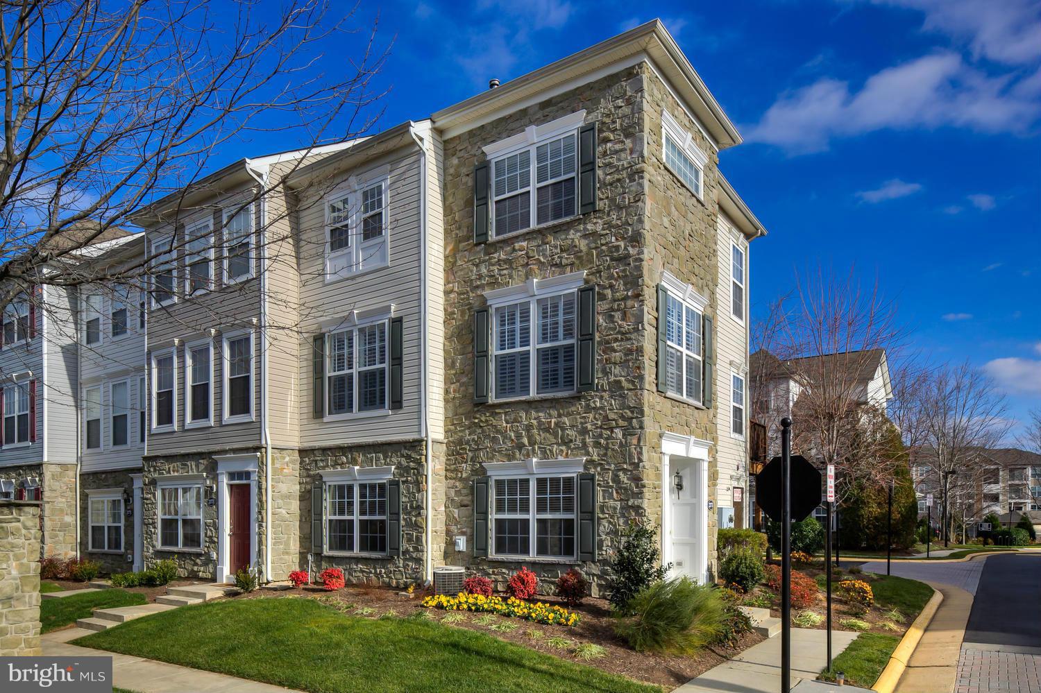 PARKSIDE AT ASHBURN - Residential