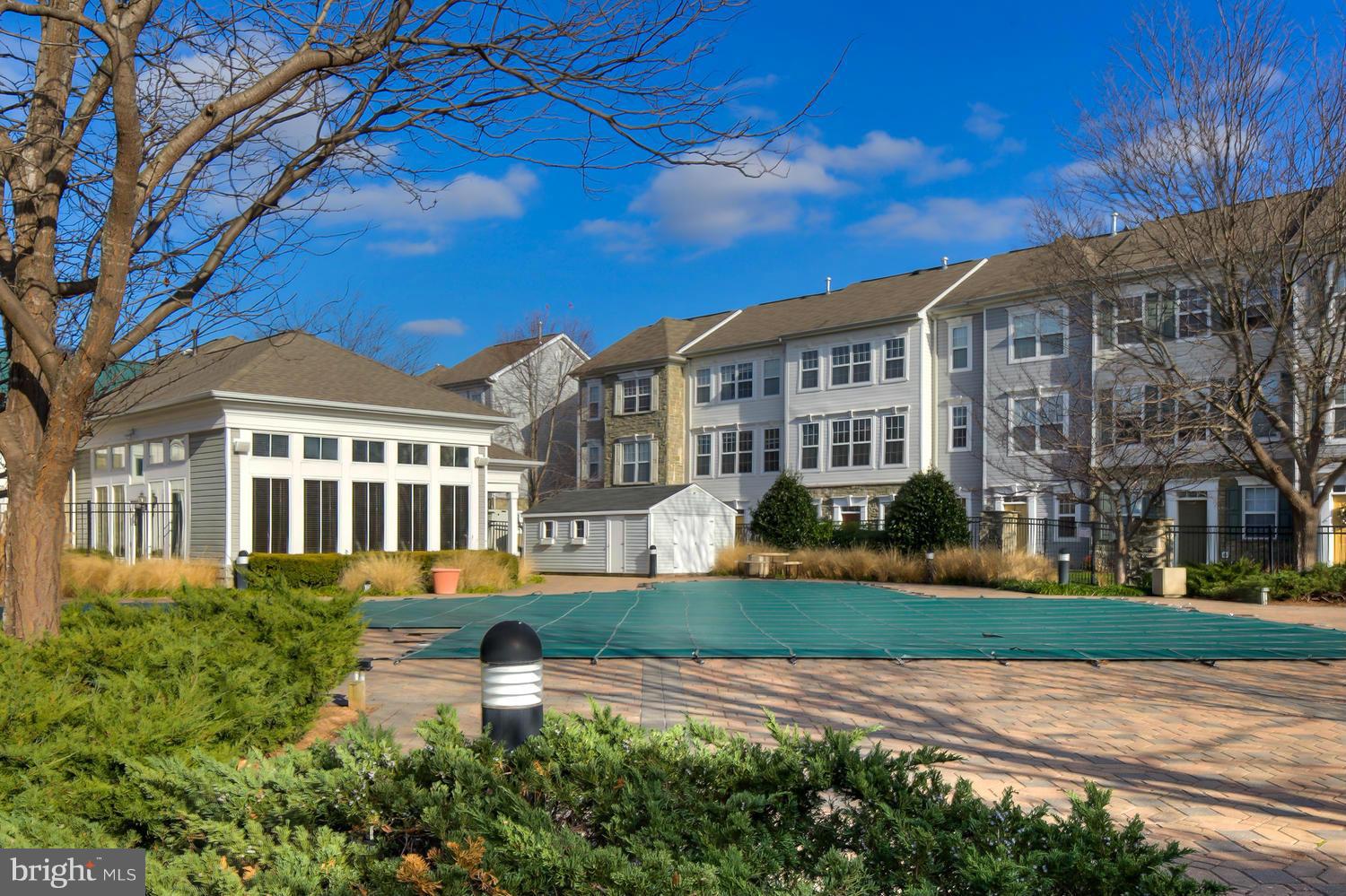 PARKSIDE AT ASHBURN - Residential