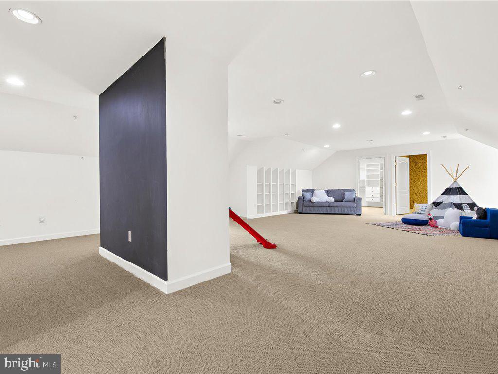 BRANTWOOD - Residential