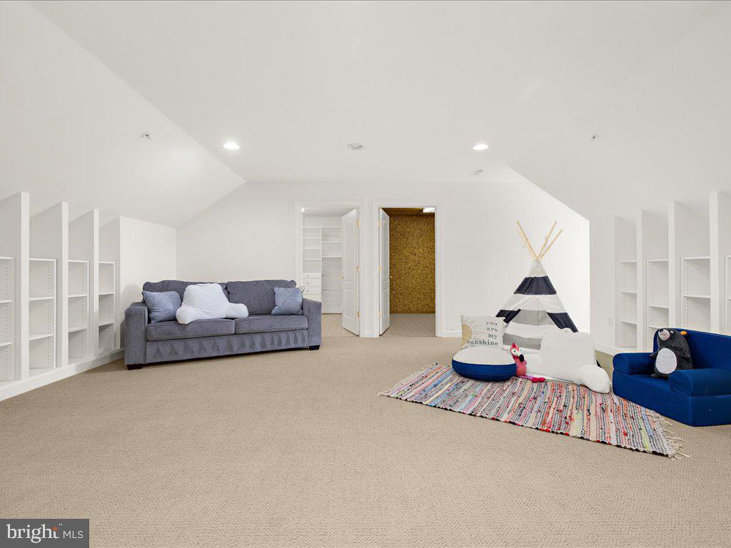 BRANTWOOD - Residential