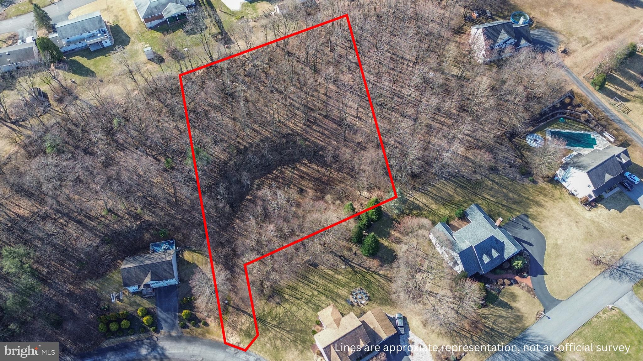 1.4 acre buildable lot with public hook-ups available. Lot offers the perfect balance of privacy and convenience while being located in the established Brookshire Development. Get ready to break ground and build your dream home, schedule your showing today!