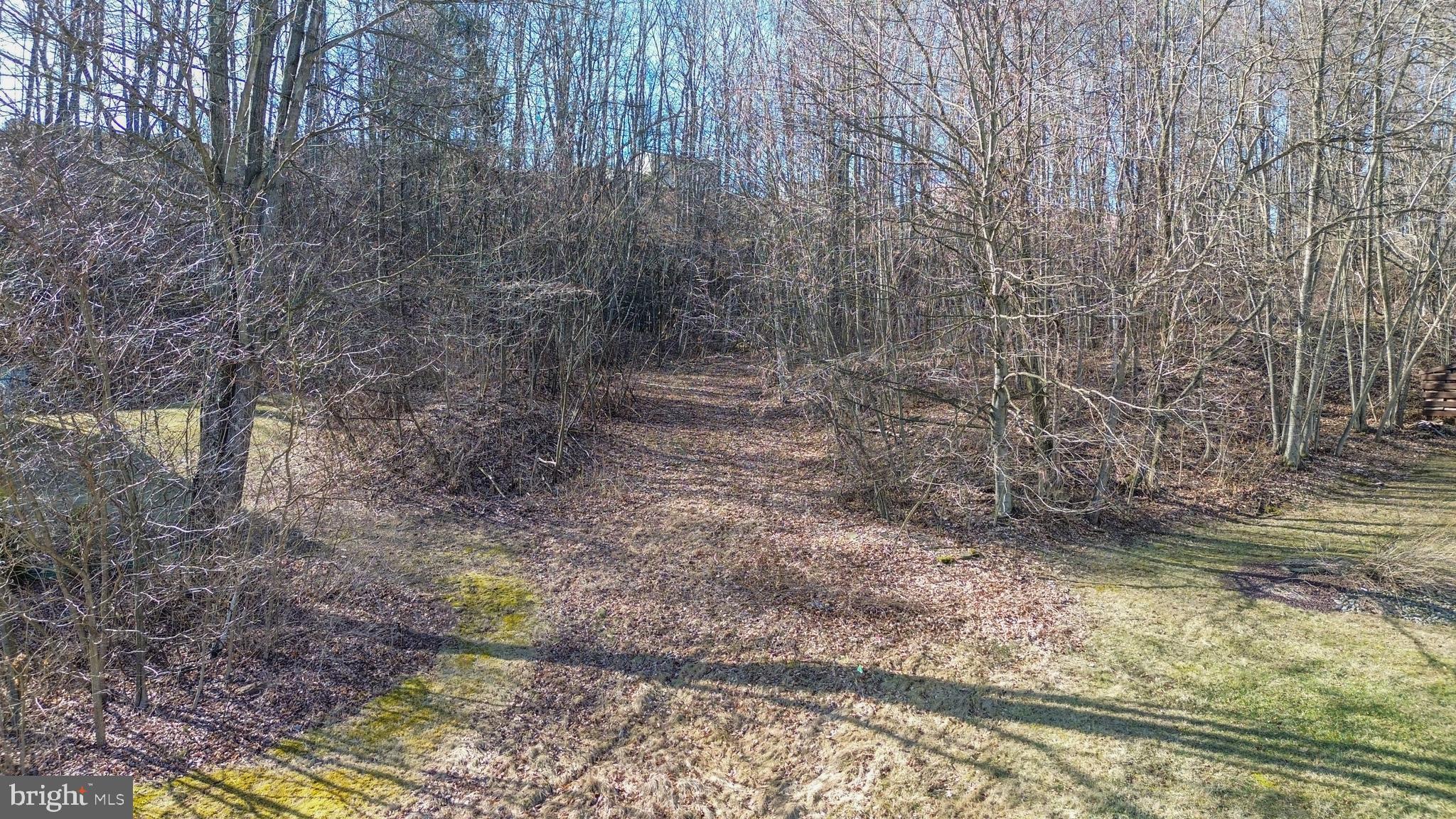 BROOKSHIRE - Land