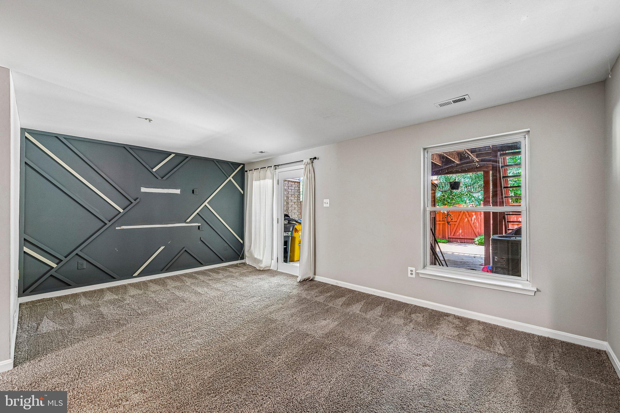 FOX CHASE - Residential