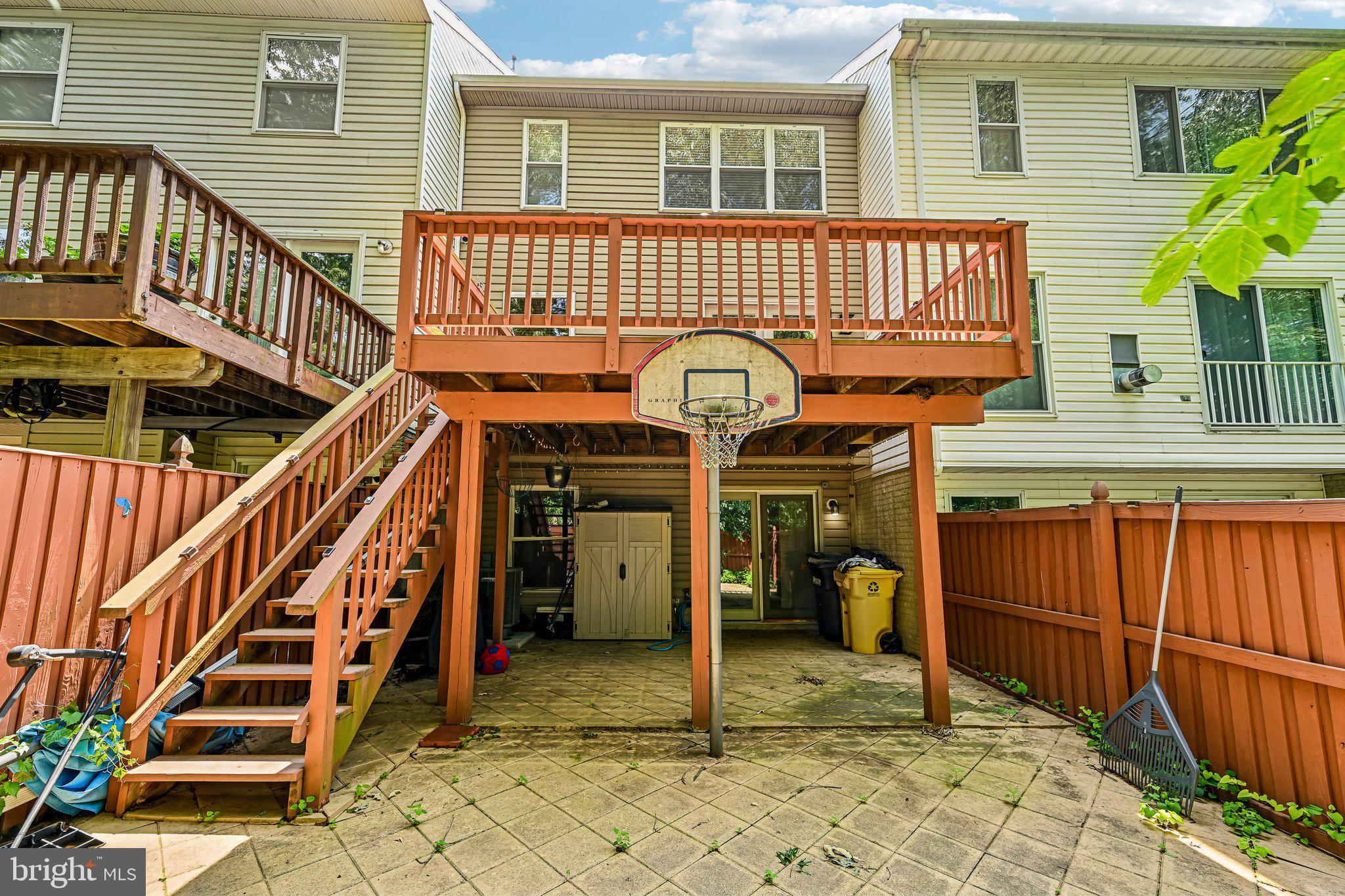 FOX CHASE - Residential