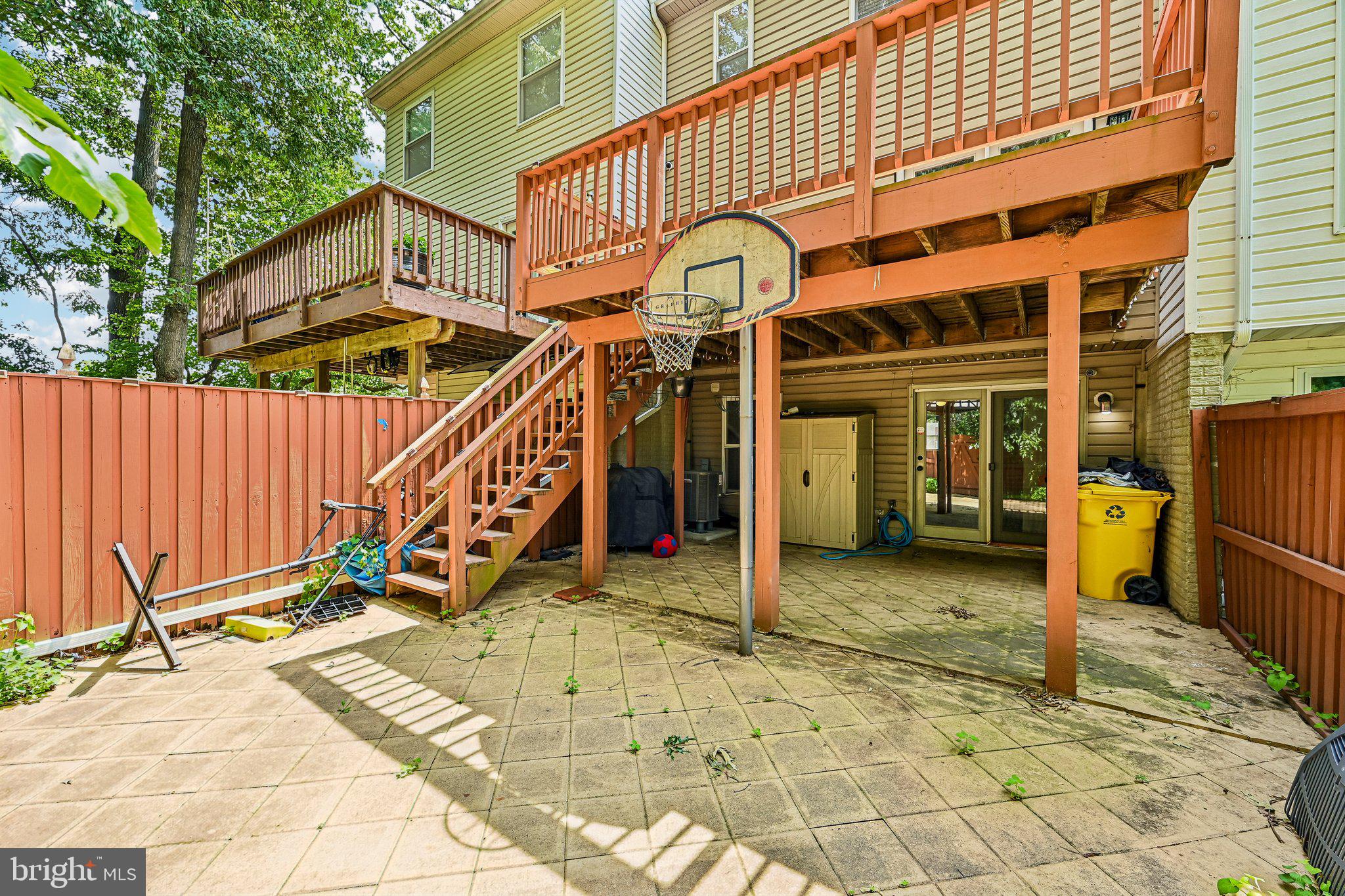 FOX CHASE - Residential