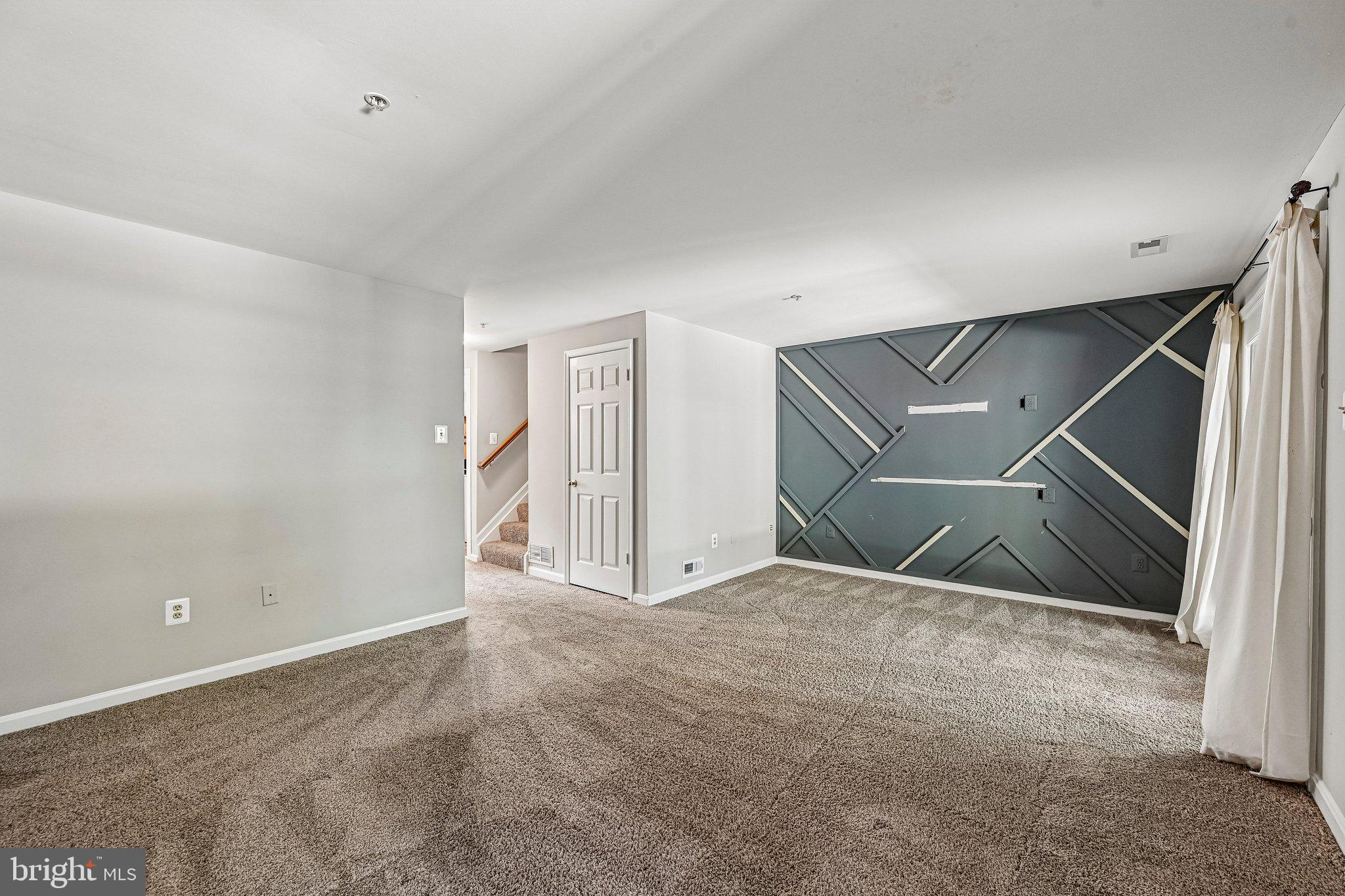 FOX CHASE - Residential