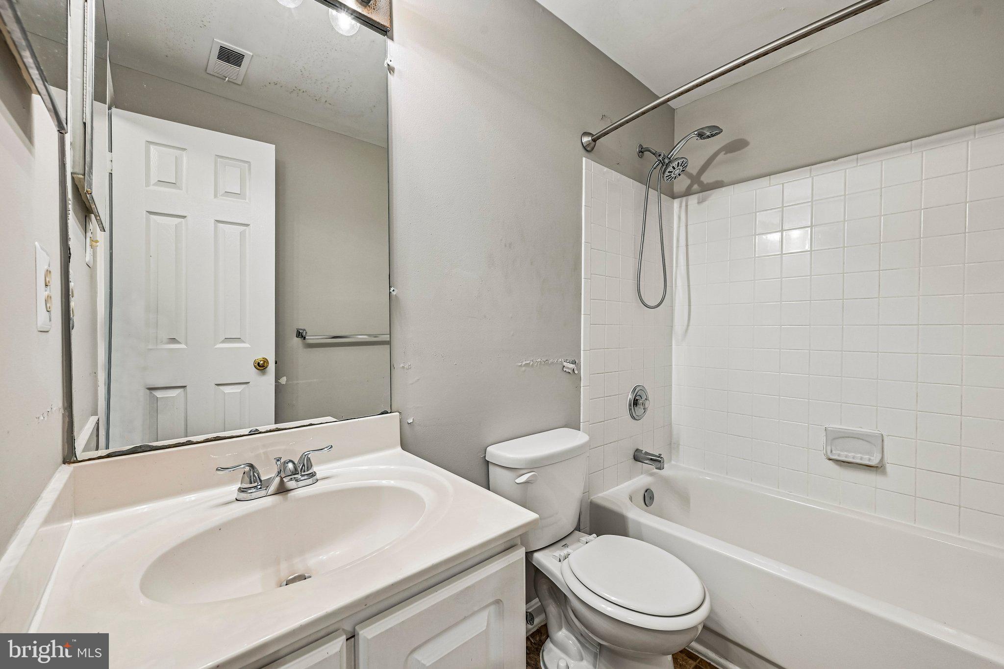 FOX CHASE - Residential
