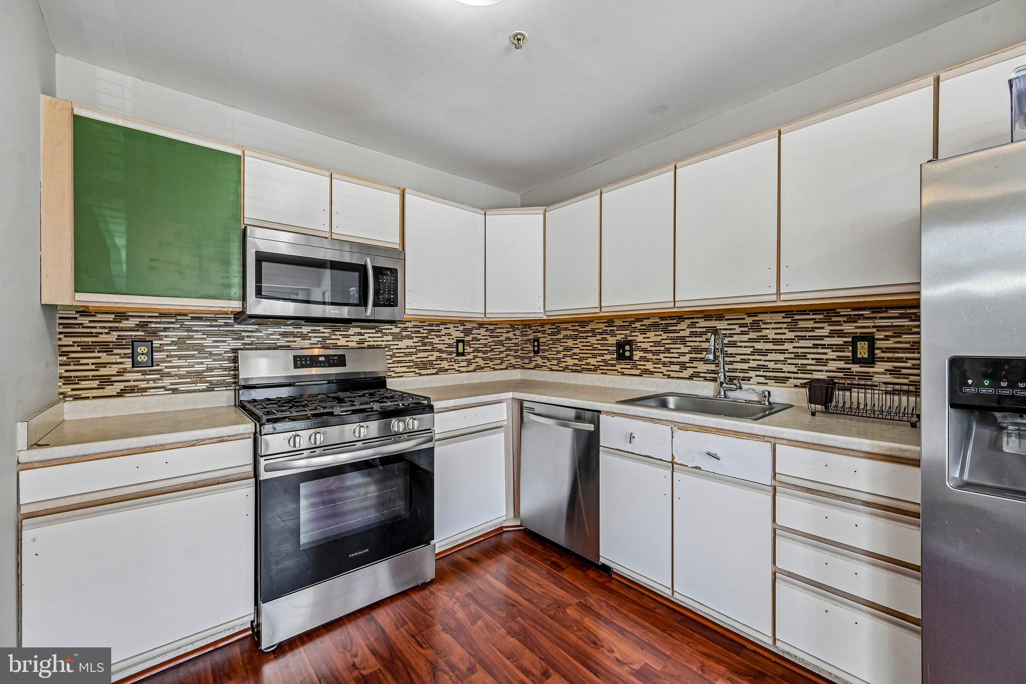 FOX CHASE - Residential