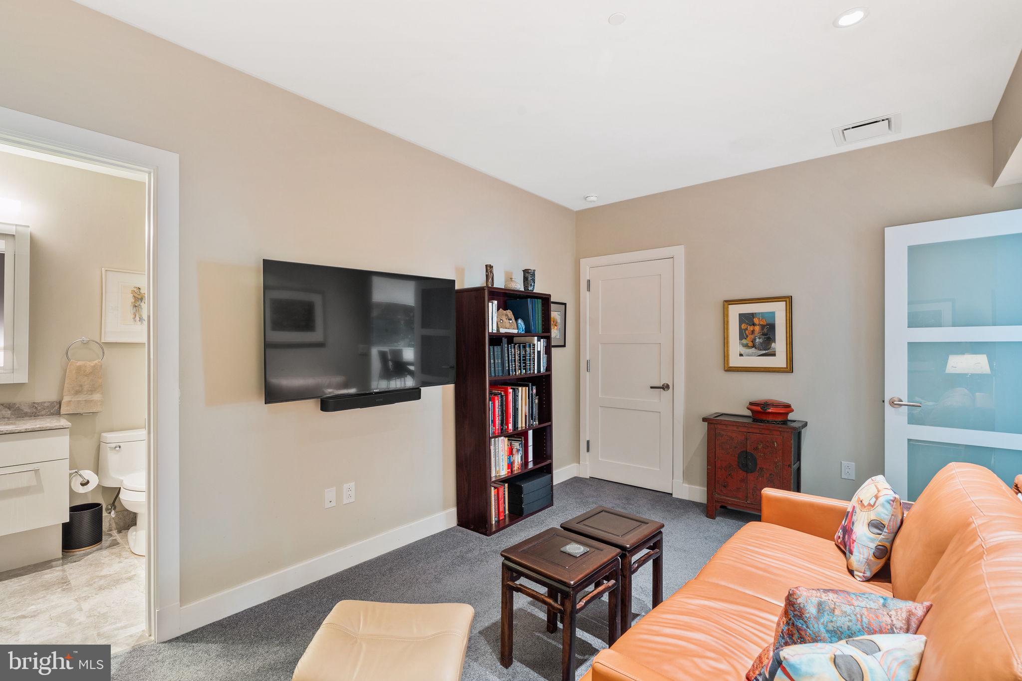 CENTER CITY - Residential