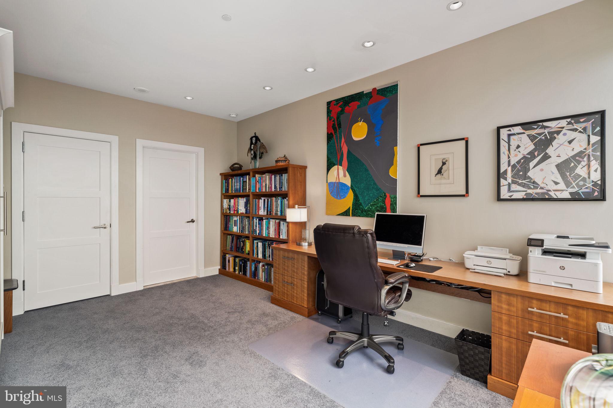 CENTER CITY - Residential