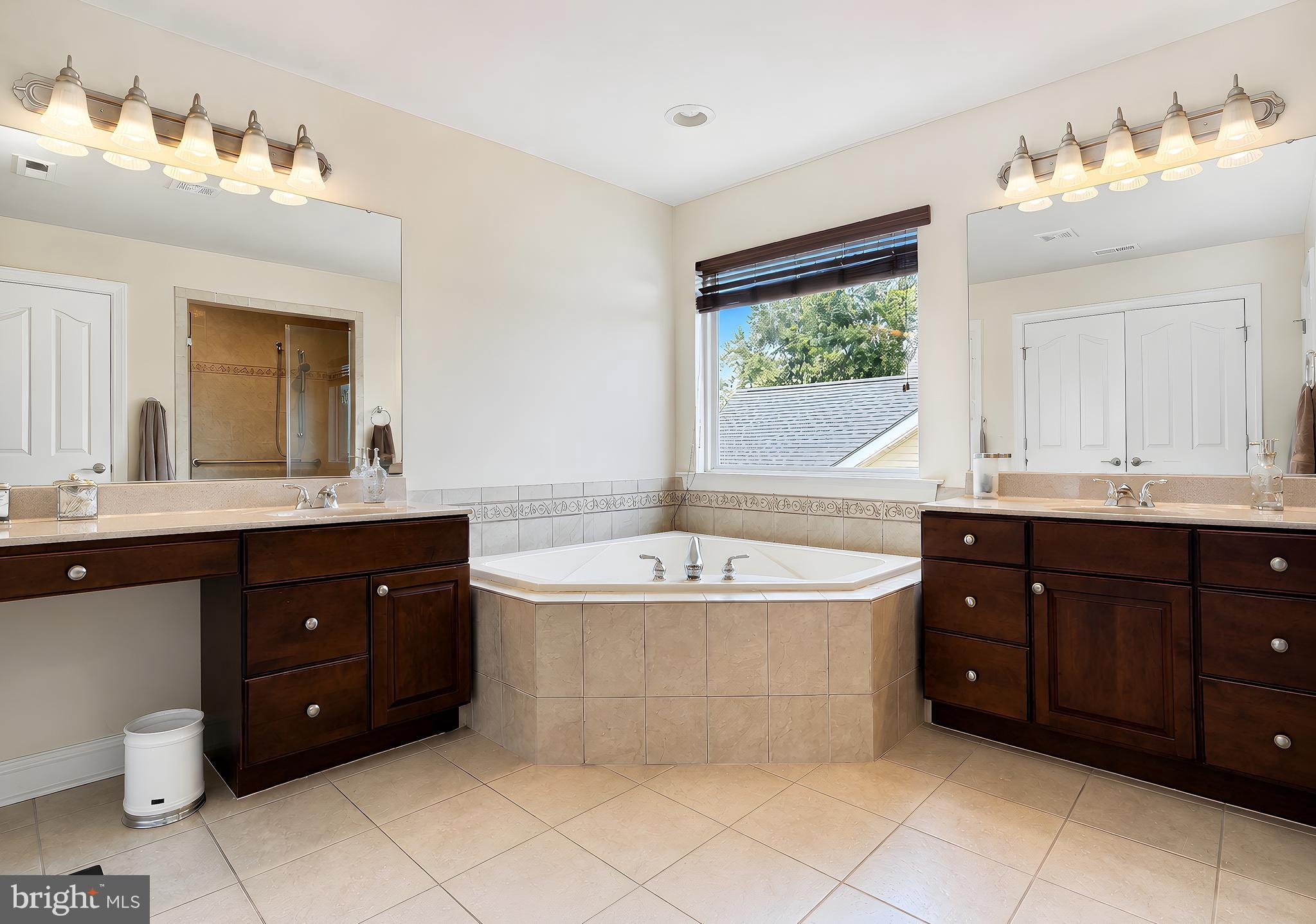 LEONARDS GRANT - Residential