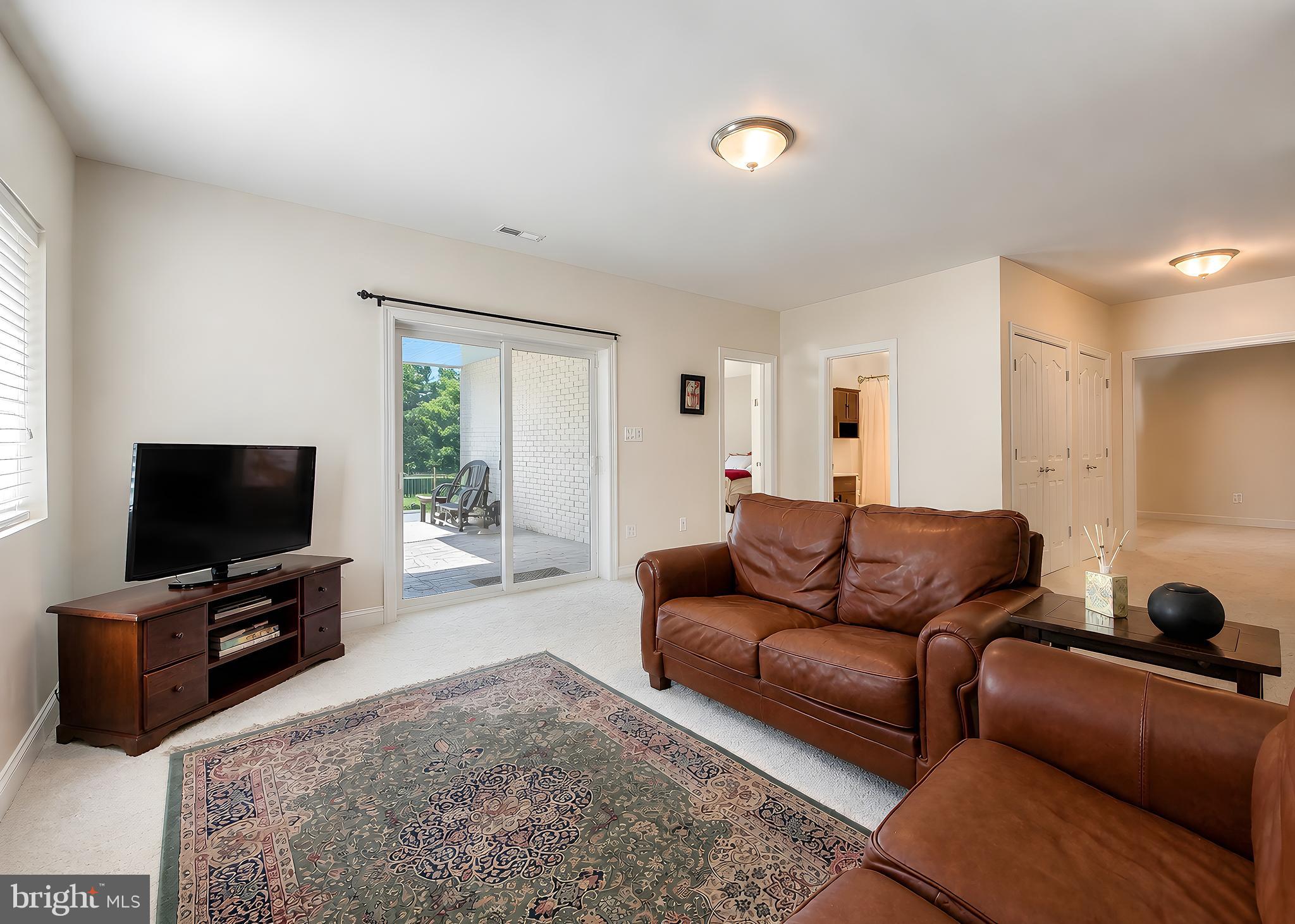 LEONARDS GRANT - Residential