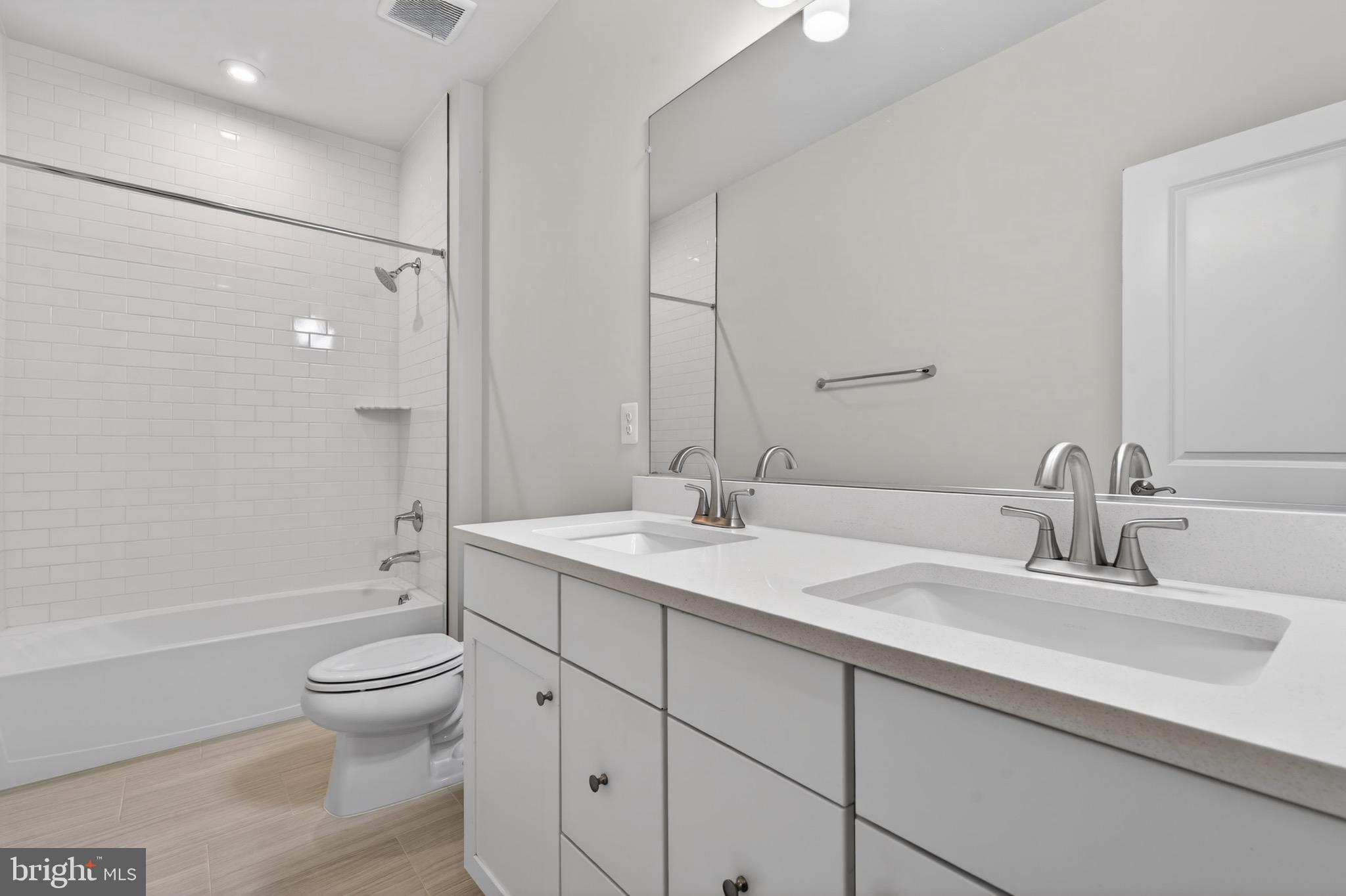 WOODBORNE PRESERVE - Residential