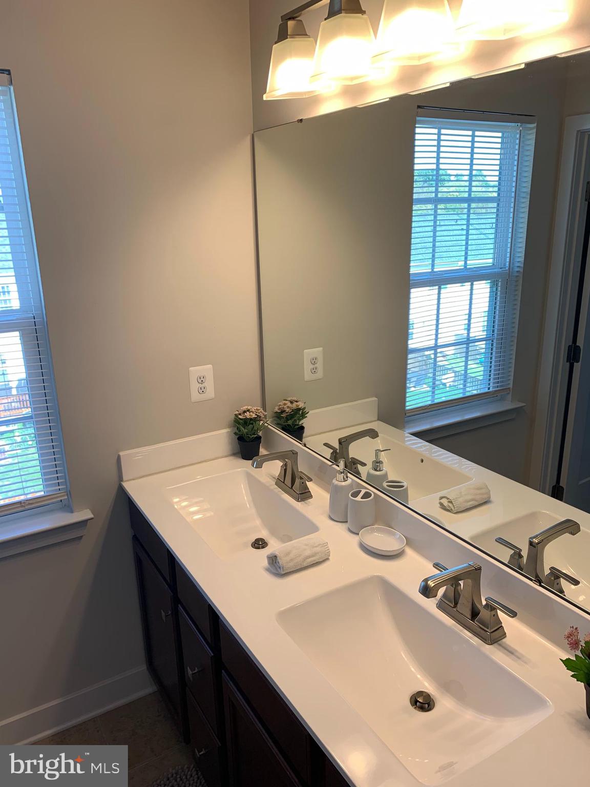 POTOMAC STATION - Residential Lease