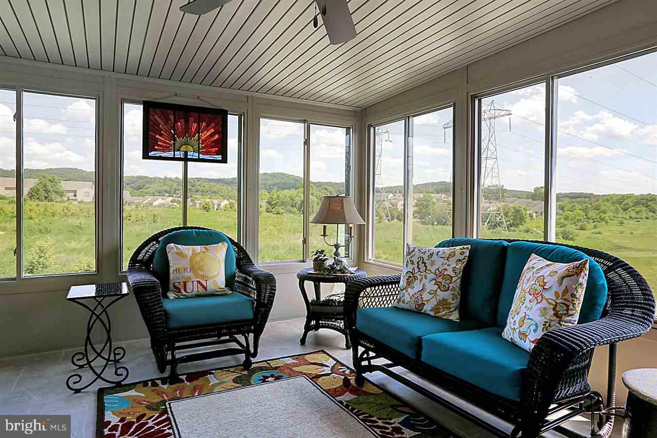 DEER RUN COMMONS - Residential