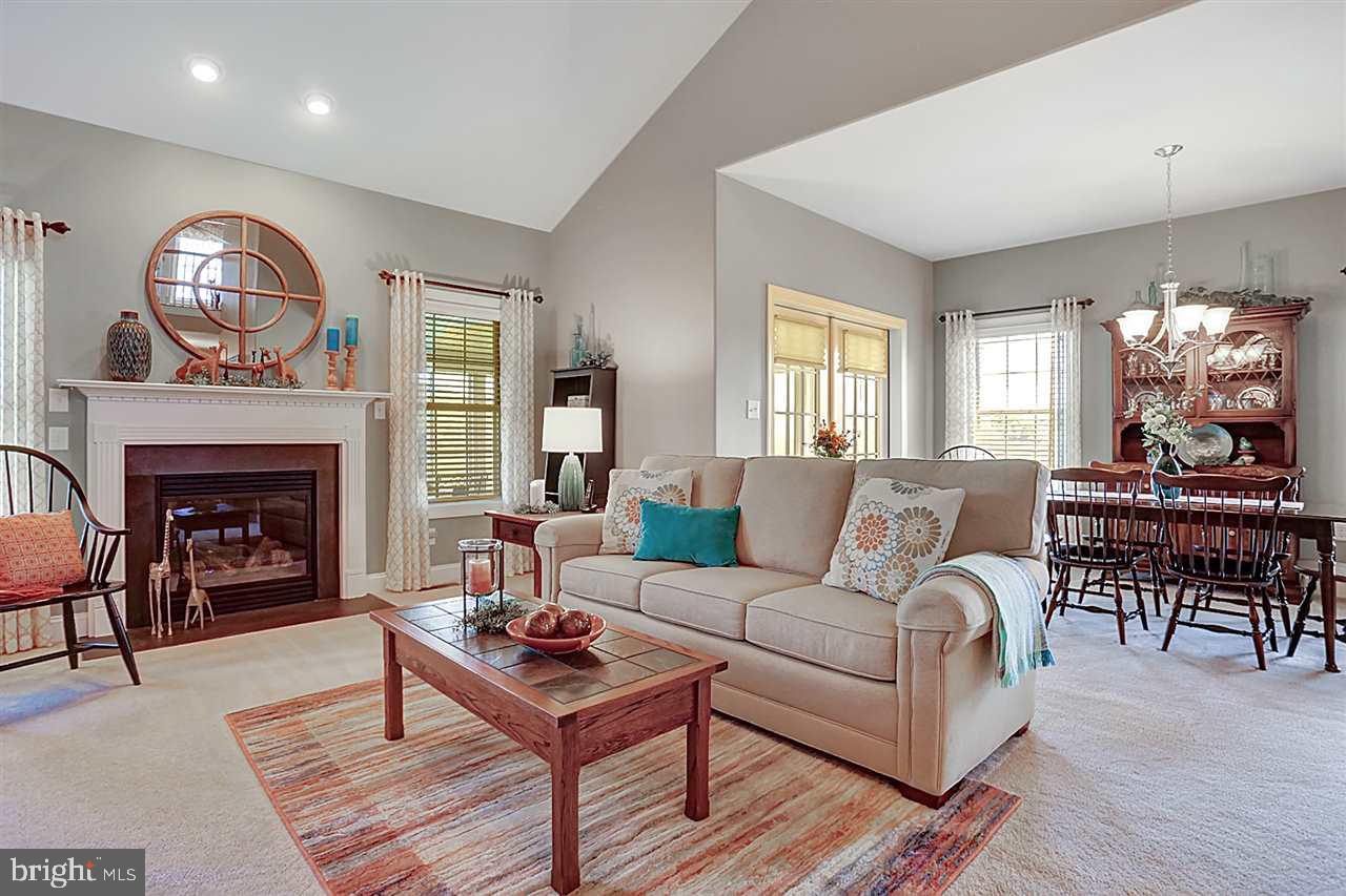 DEER RUN COMMONS - Residential