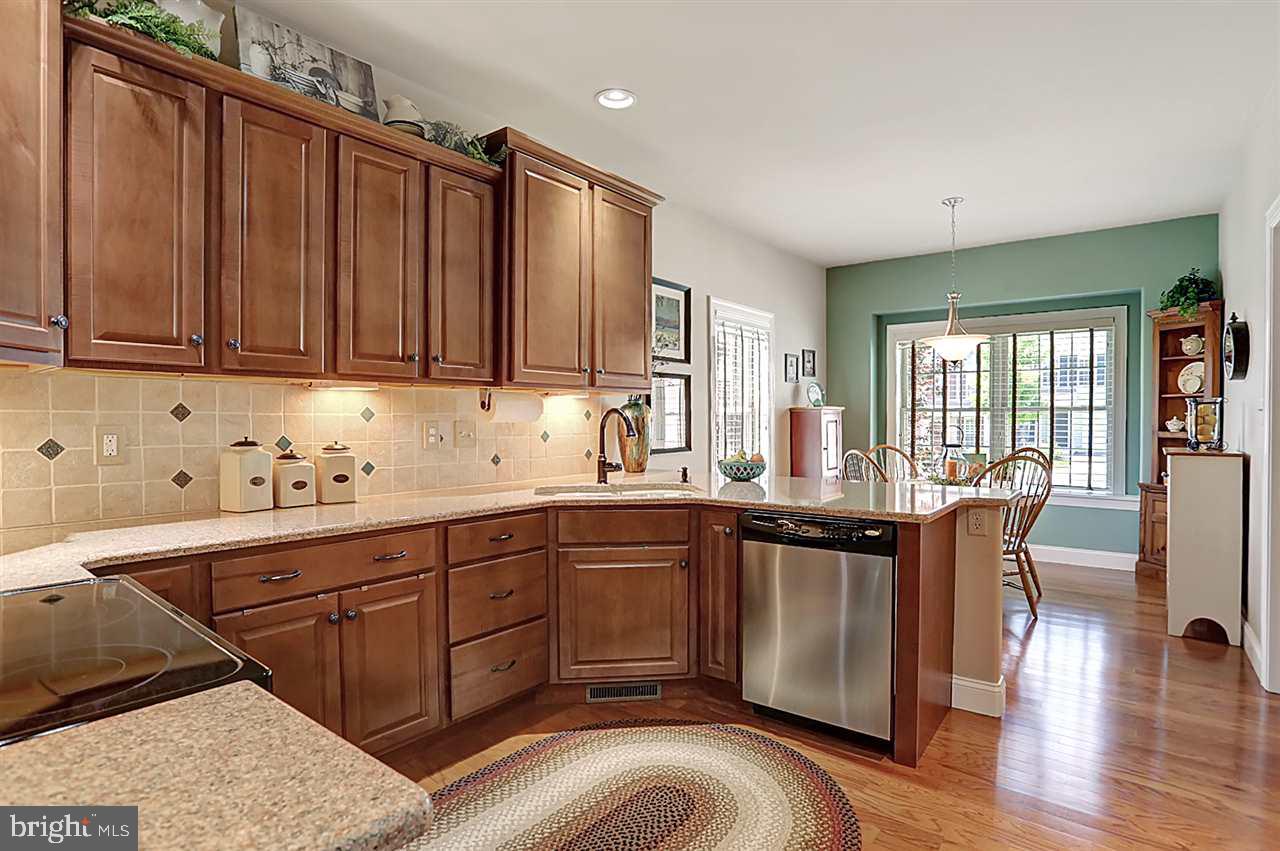 DEER RUN COMMONS - Residential