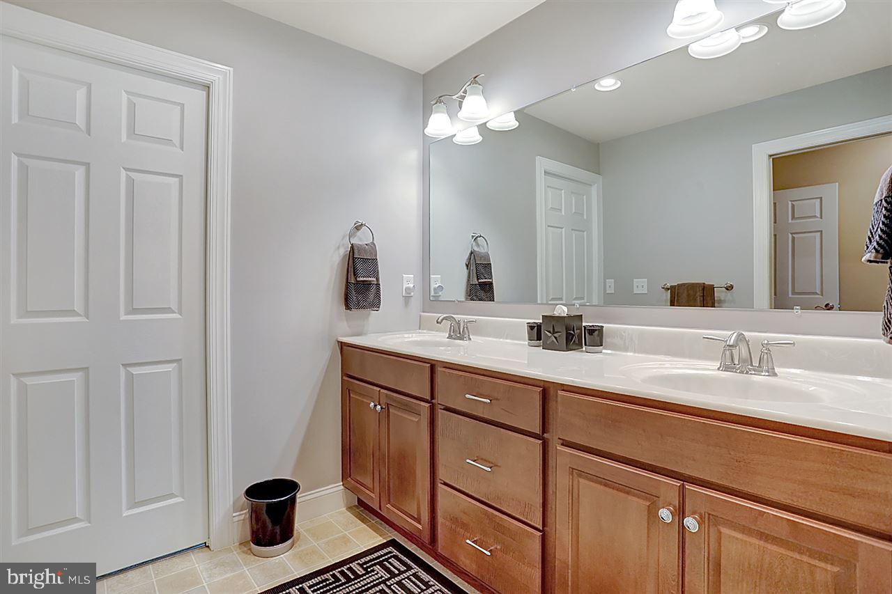 DEER RUN COMMONS - Residential