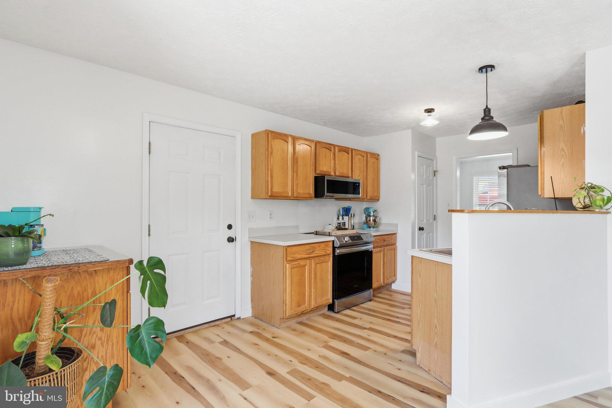 BROOK ESTATES - Residential