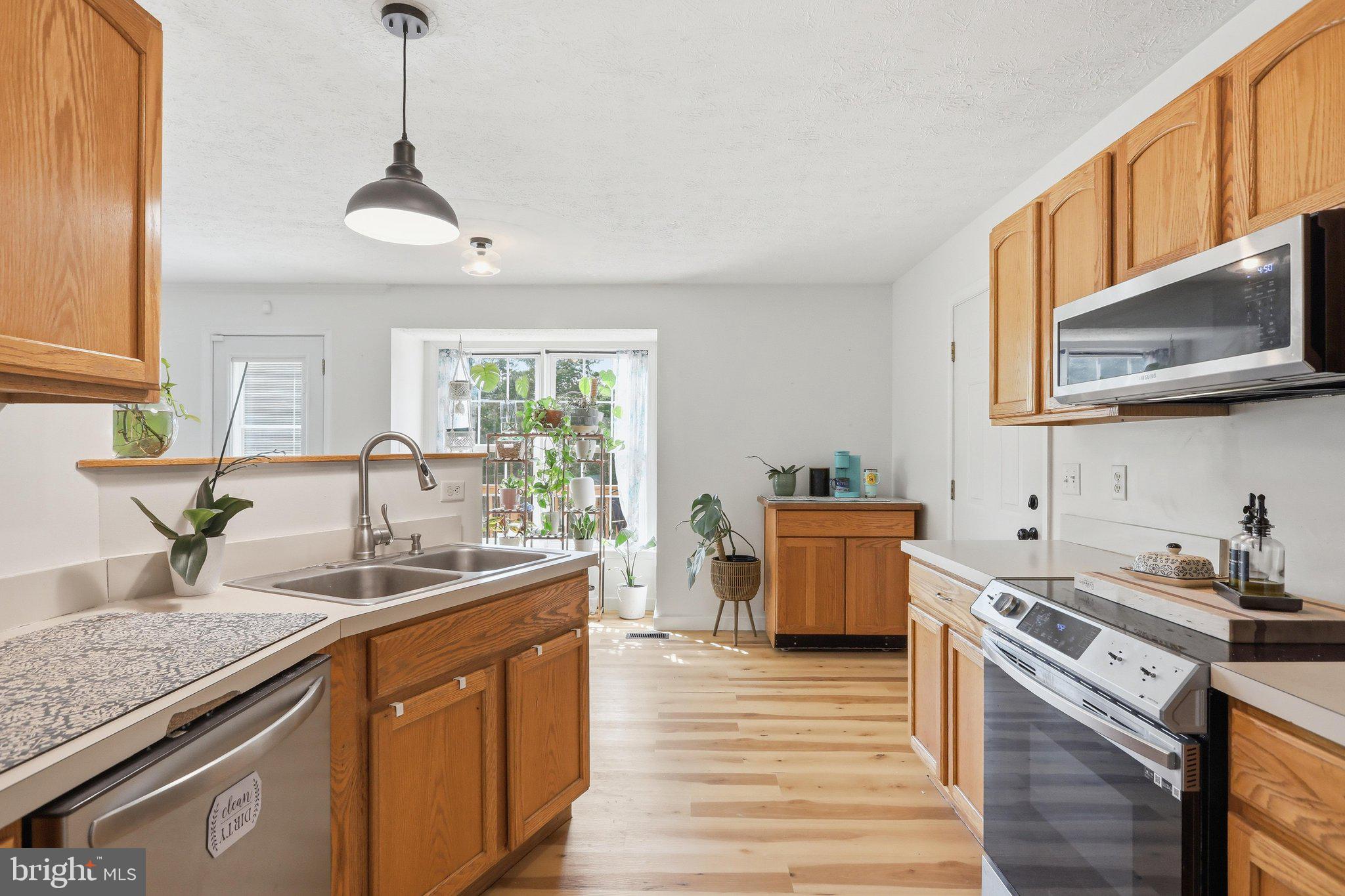 BROOK ESTATES - Residential