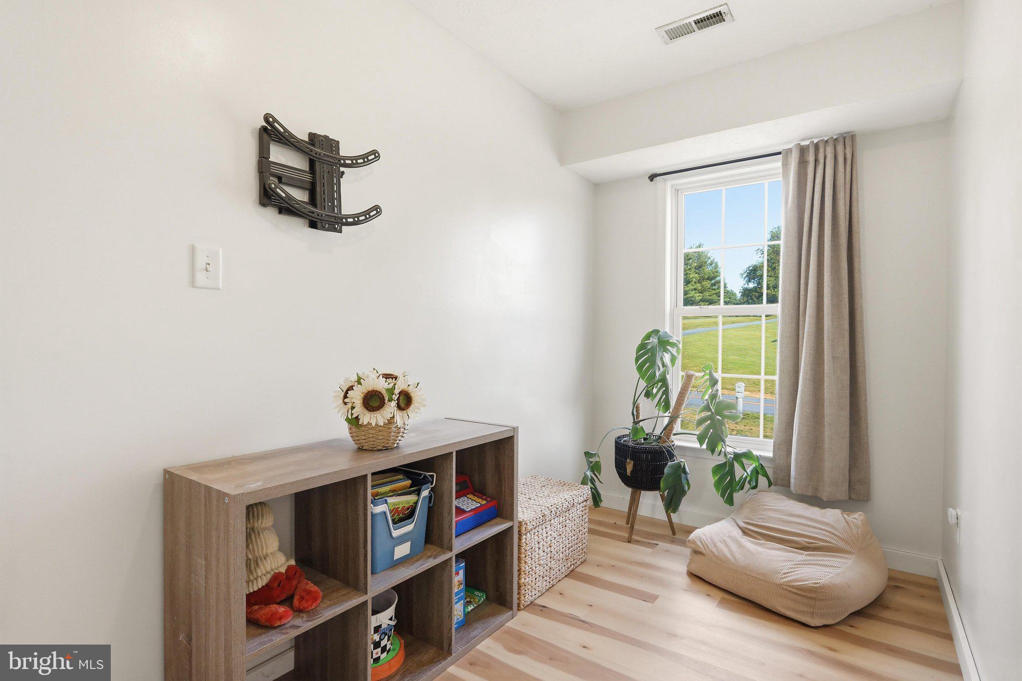 BROOK ESTATES - Residential