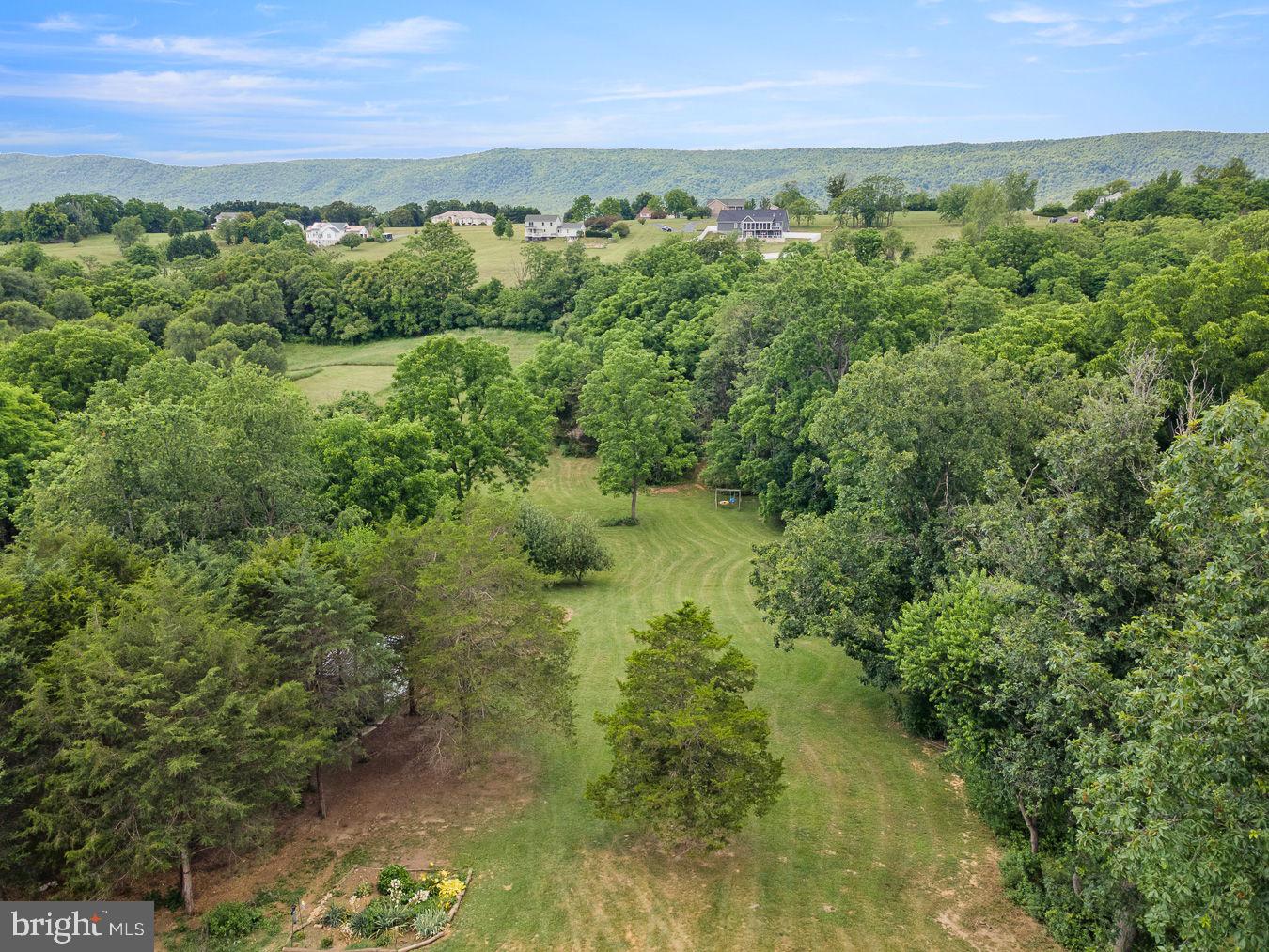 BROOK ESTATES - Residential