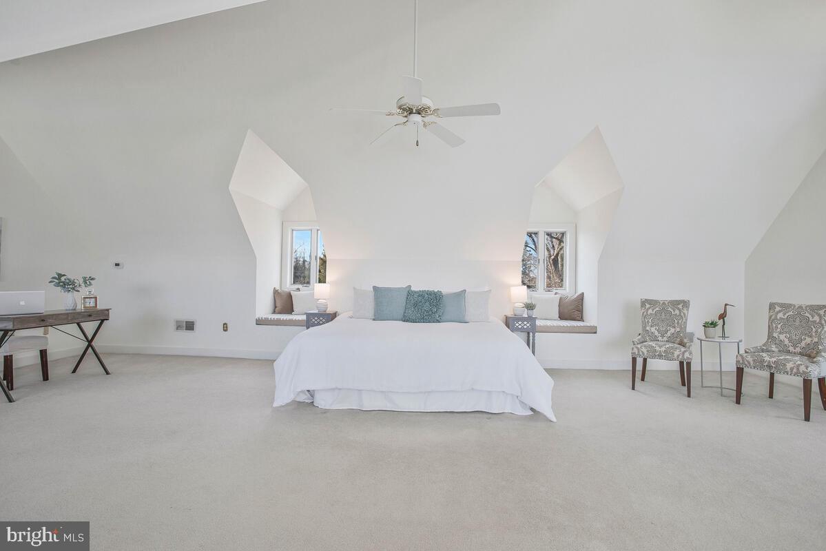 BAY HEAD - Residential