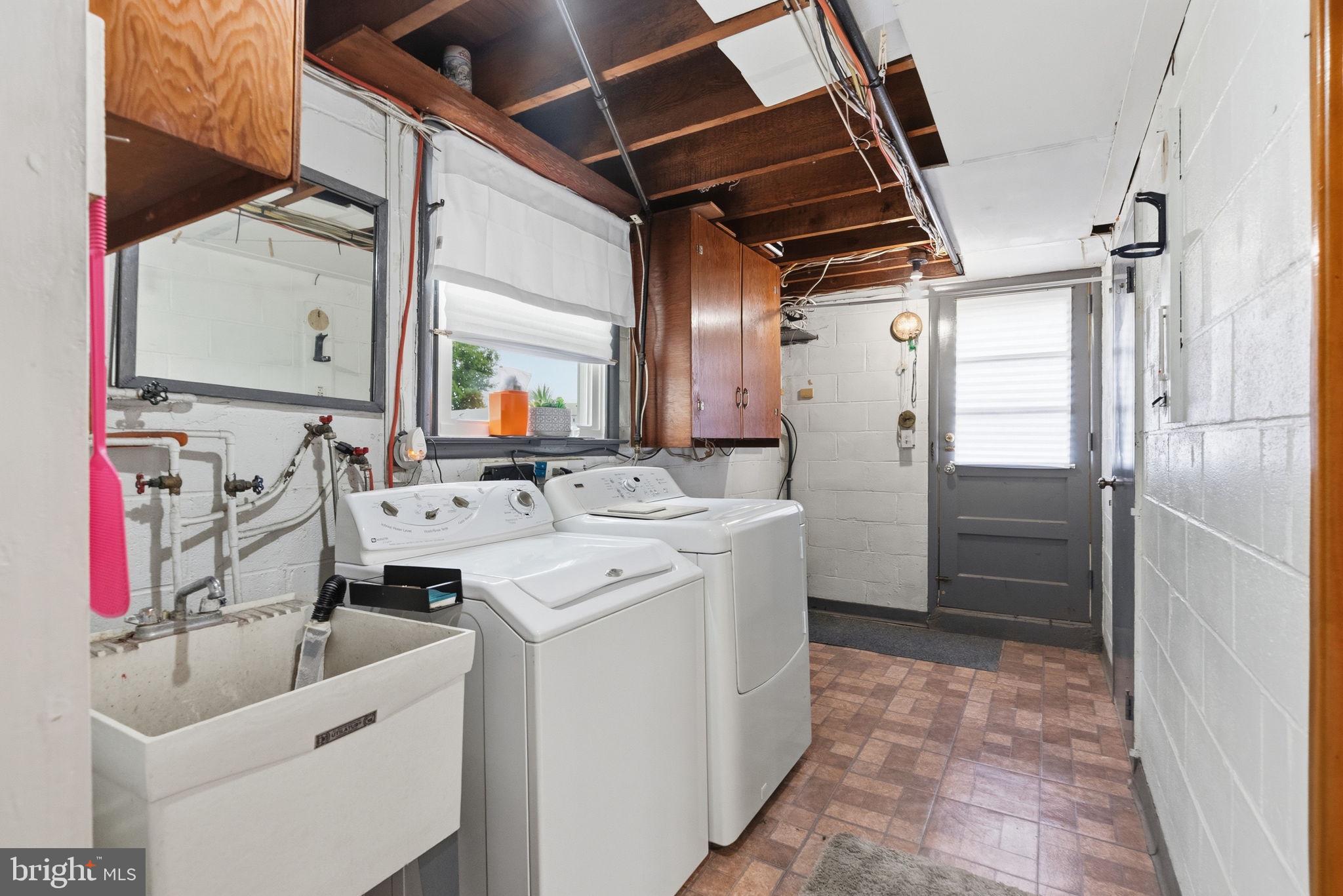LOWELL HILLS - Residential