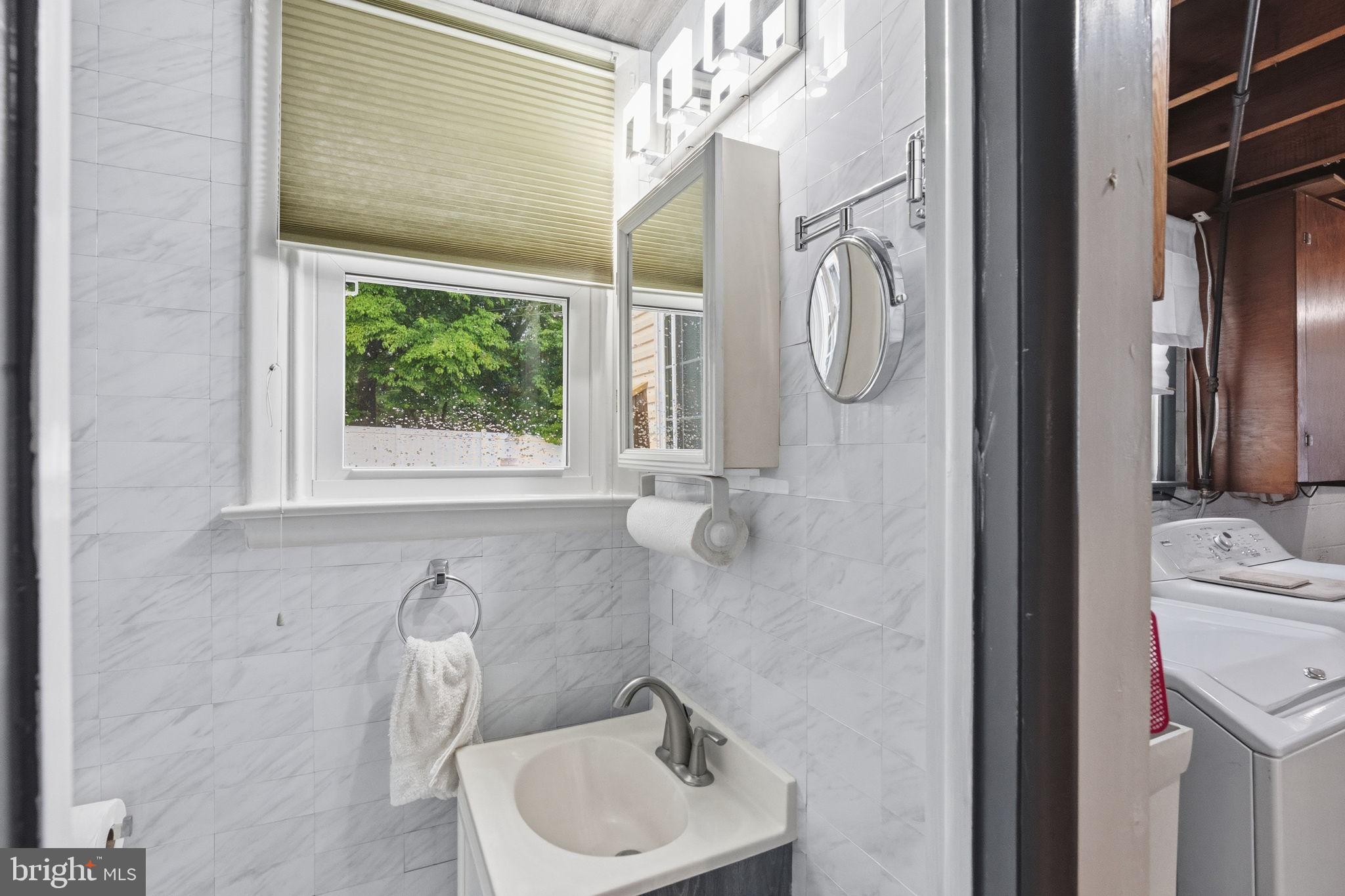 LOWELL HILLS - Residential