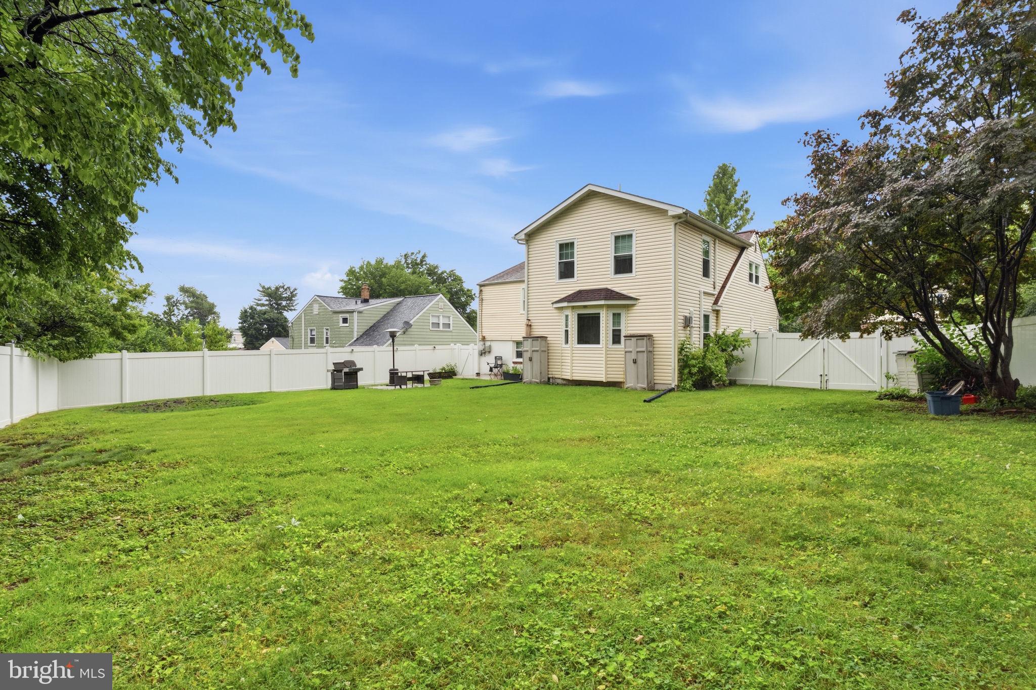 LOWELL HILLS - Residential
