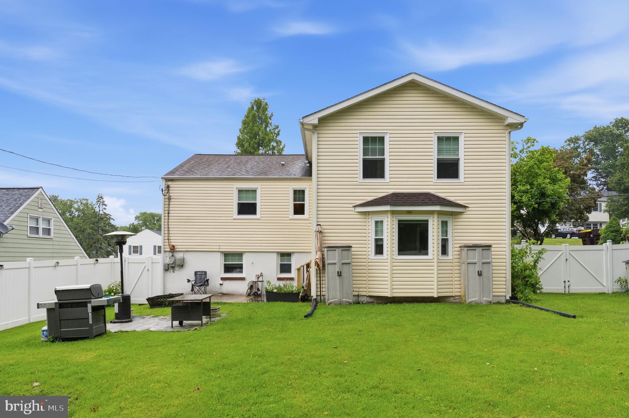 LOWELL HILLS - Residential