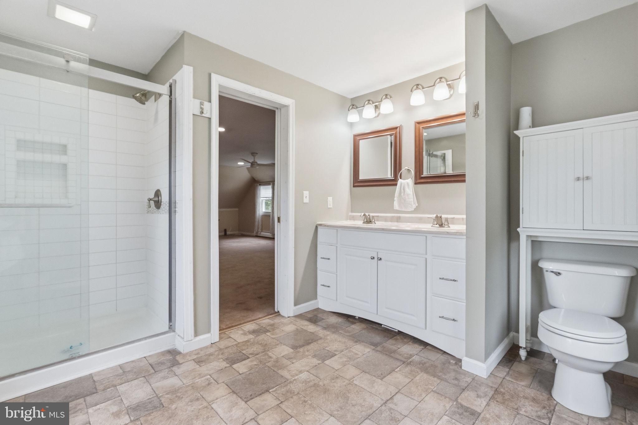 LOWELL HILLS - Residential