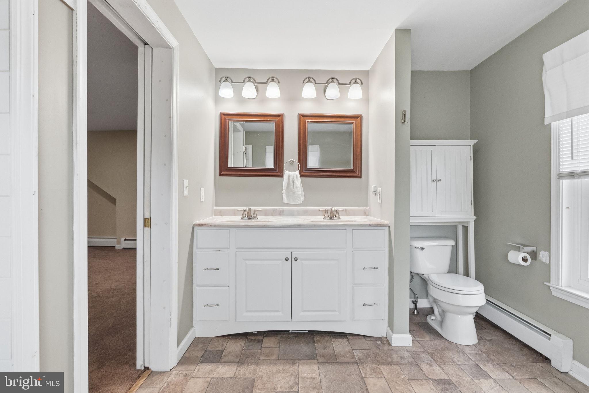 LOWELL HILLS - Residential