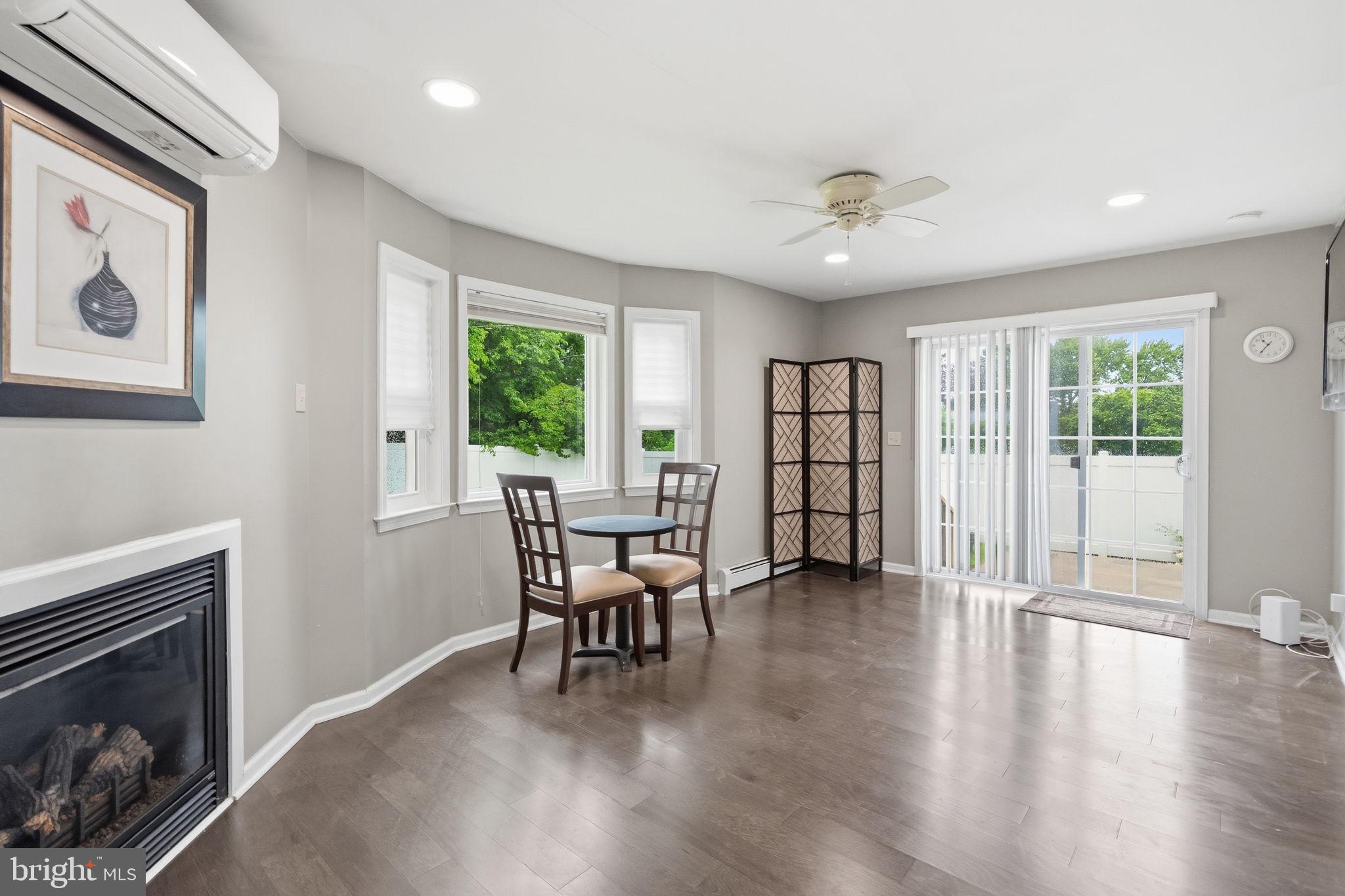 LOWELL HILLS - Residential
