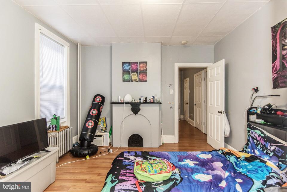 FRANKFORD - Residential Income