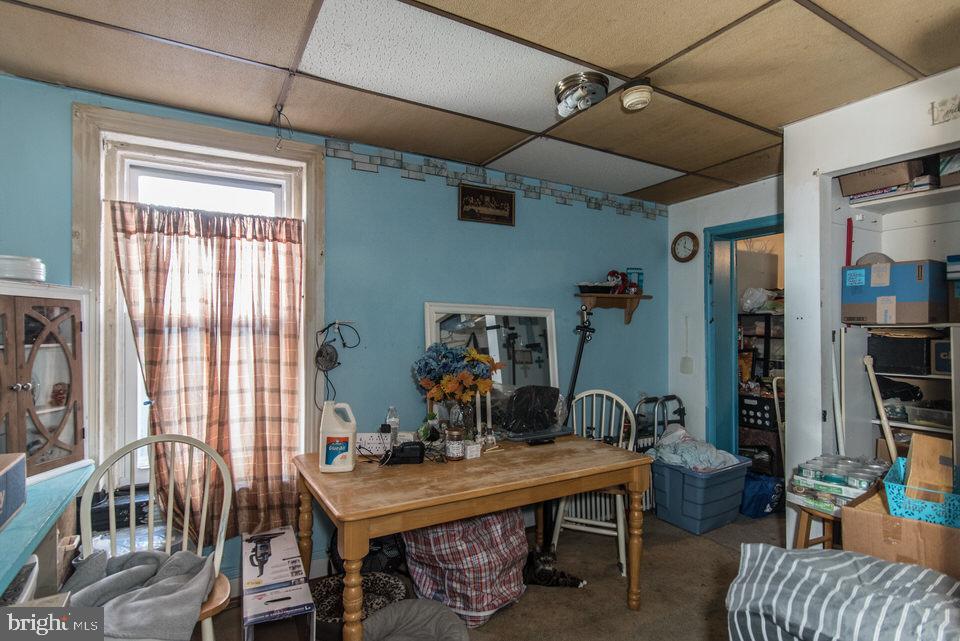 FRANKFORD - Residential Income