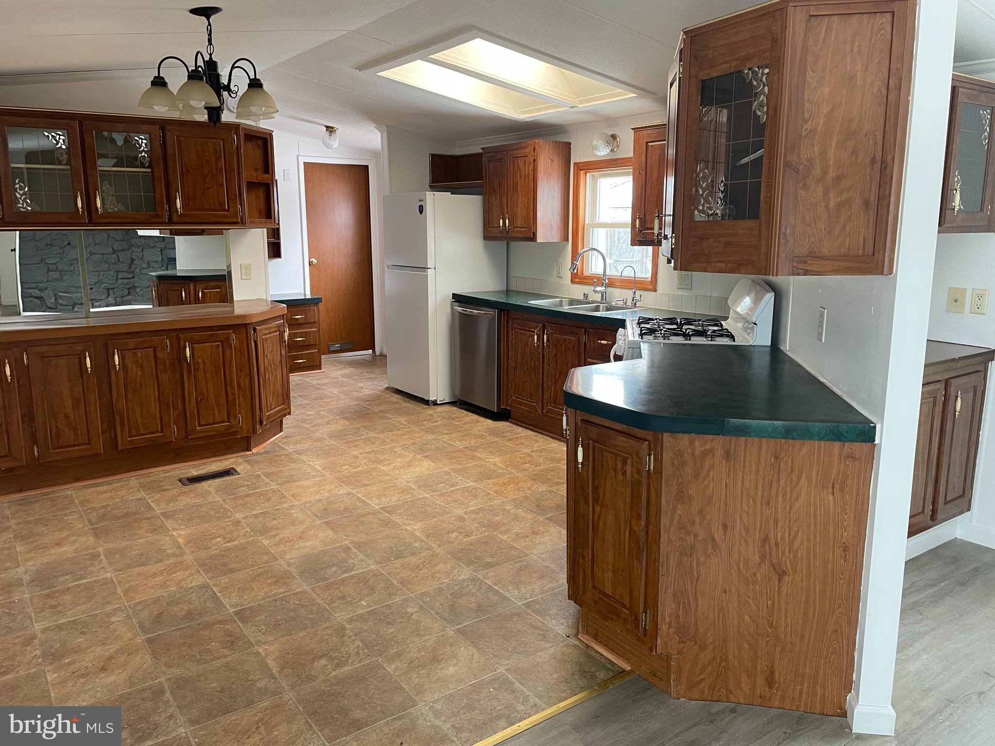 MEADOW RUN - Residential