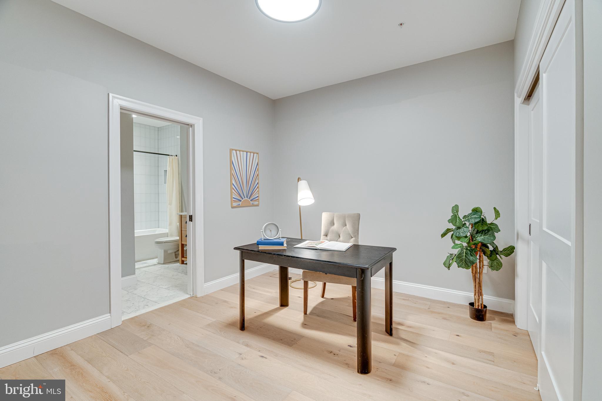 MT VERNON SQUARE - Residential