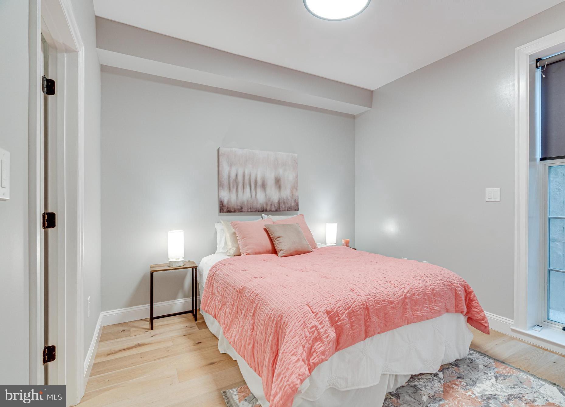 MT VERNON SQUARE - Residential