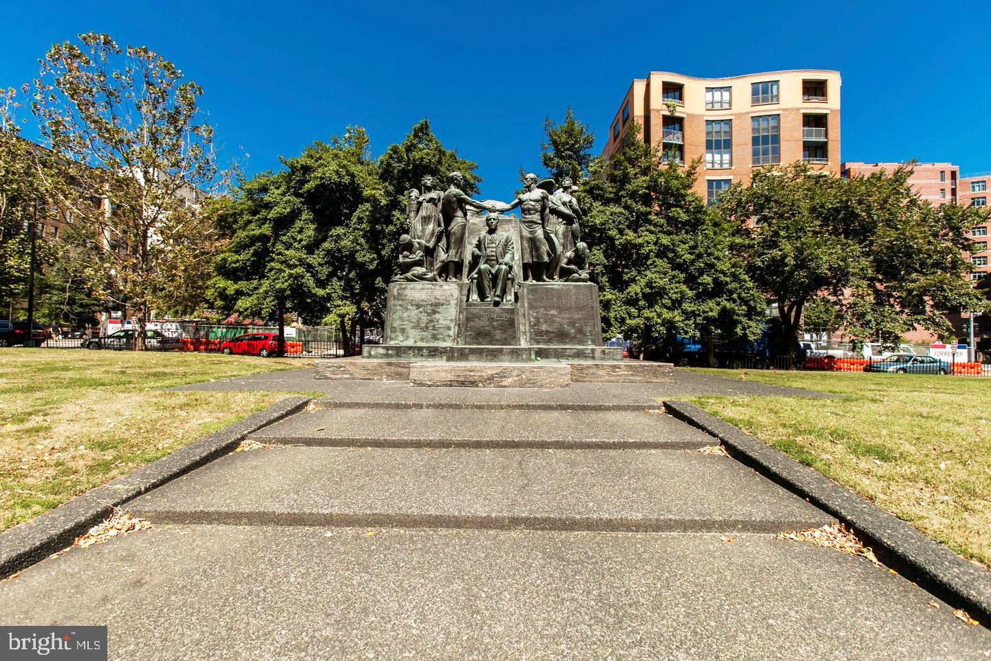MT VERNON SQUARE - Residential