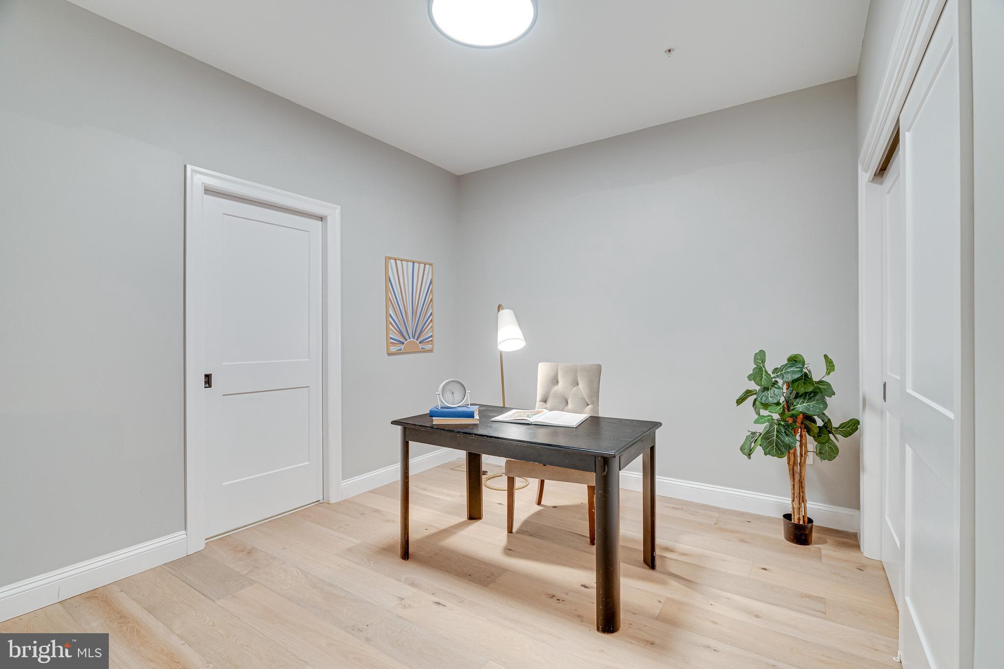 MT VERNON SQUARE - Residential