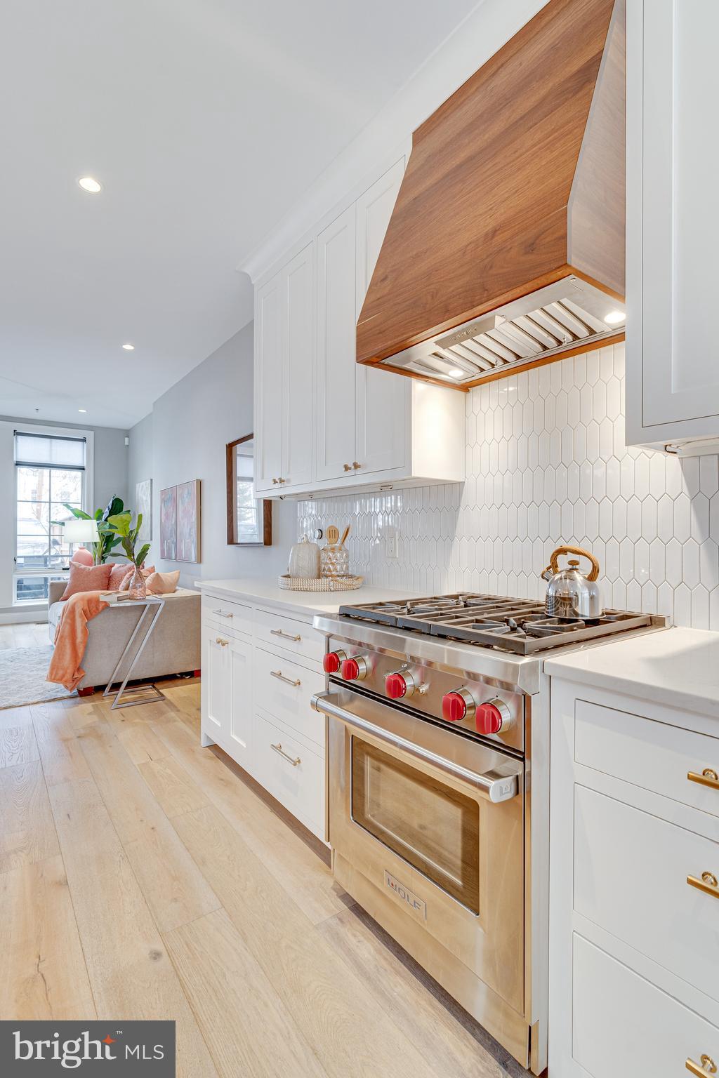 MT VERNON SQUARE - Residential