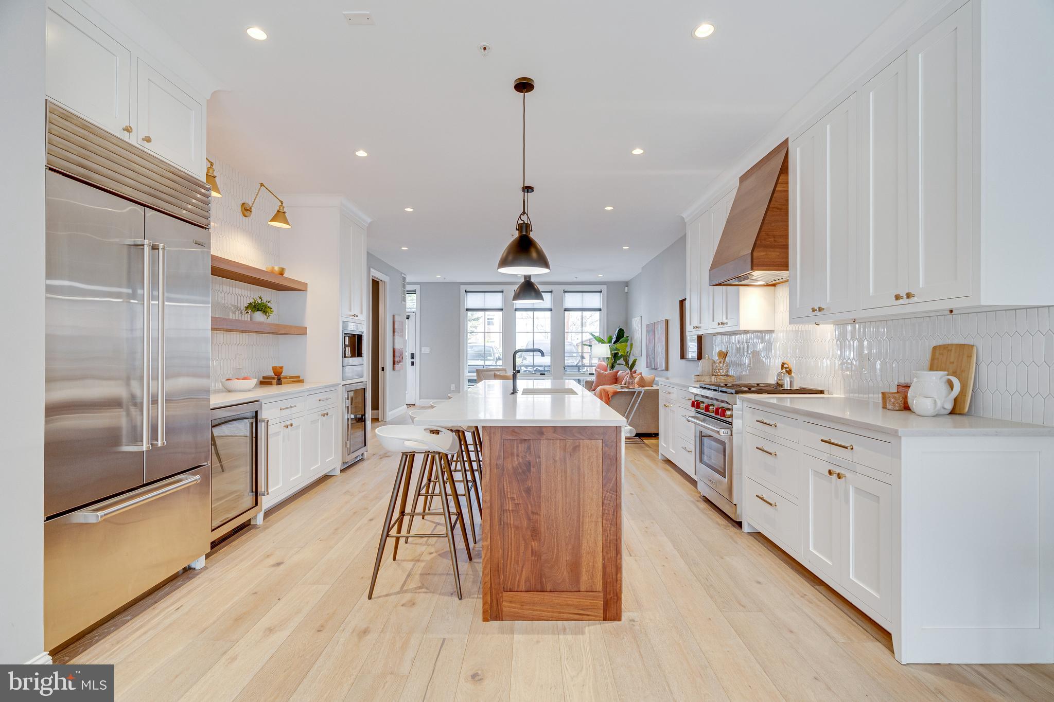 MT VERNON SQUARE - Residential