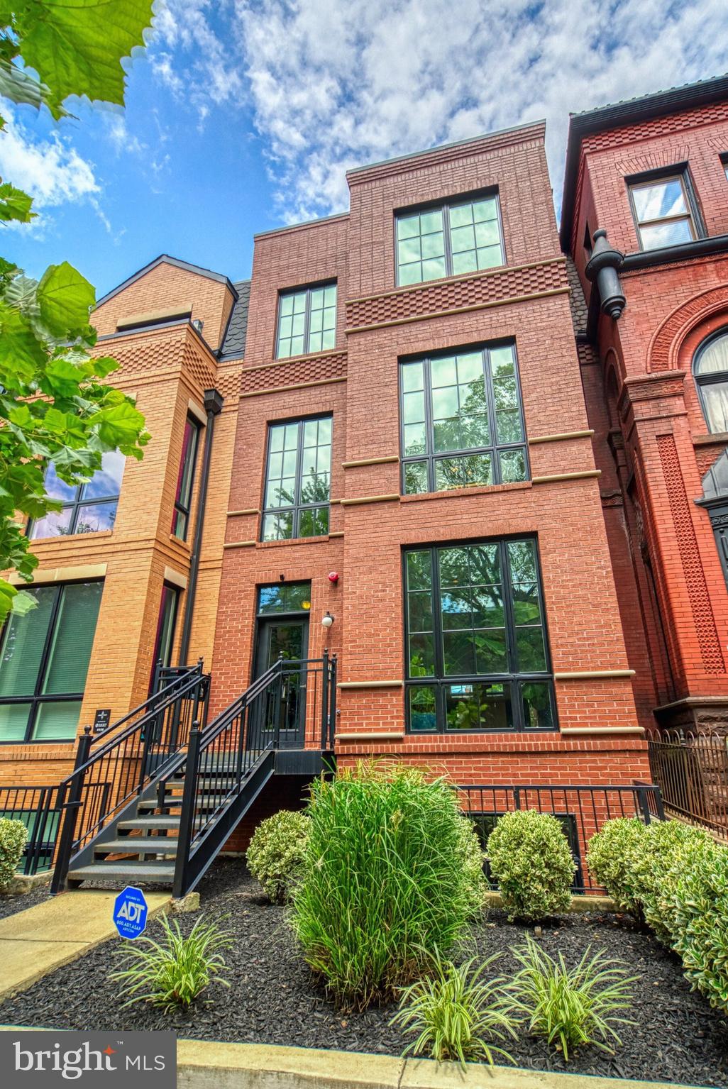 MT VERNON SQUARE - Residential