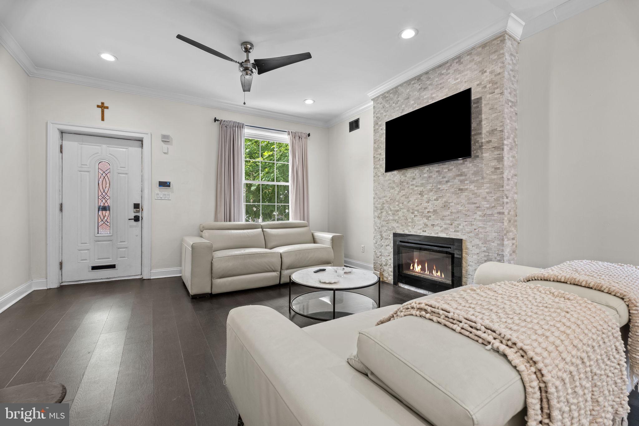 FAIRMOUNT - Residential