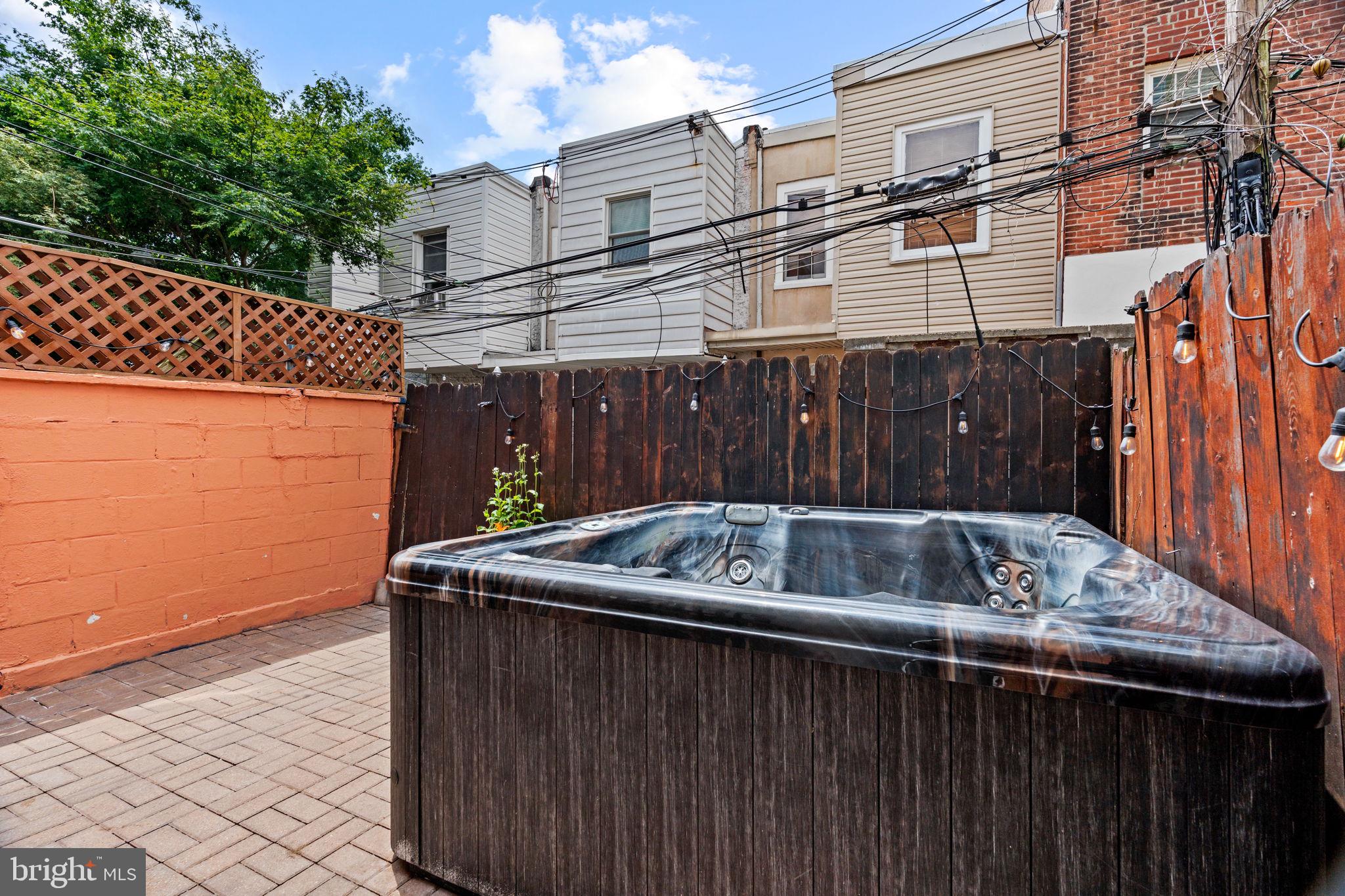FAIRMOUNT - Residential