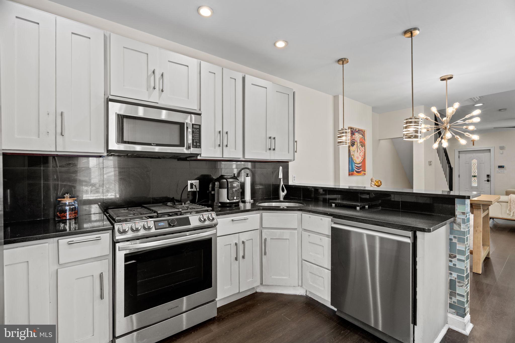 FAIRMOUNT - Residential