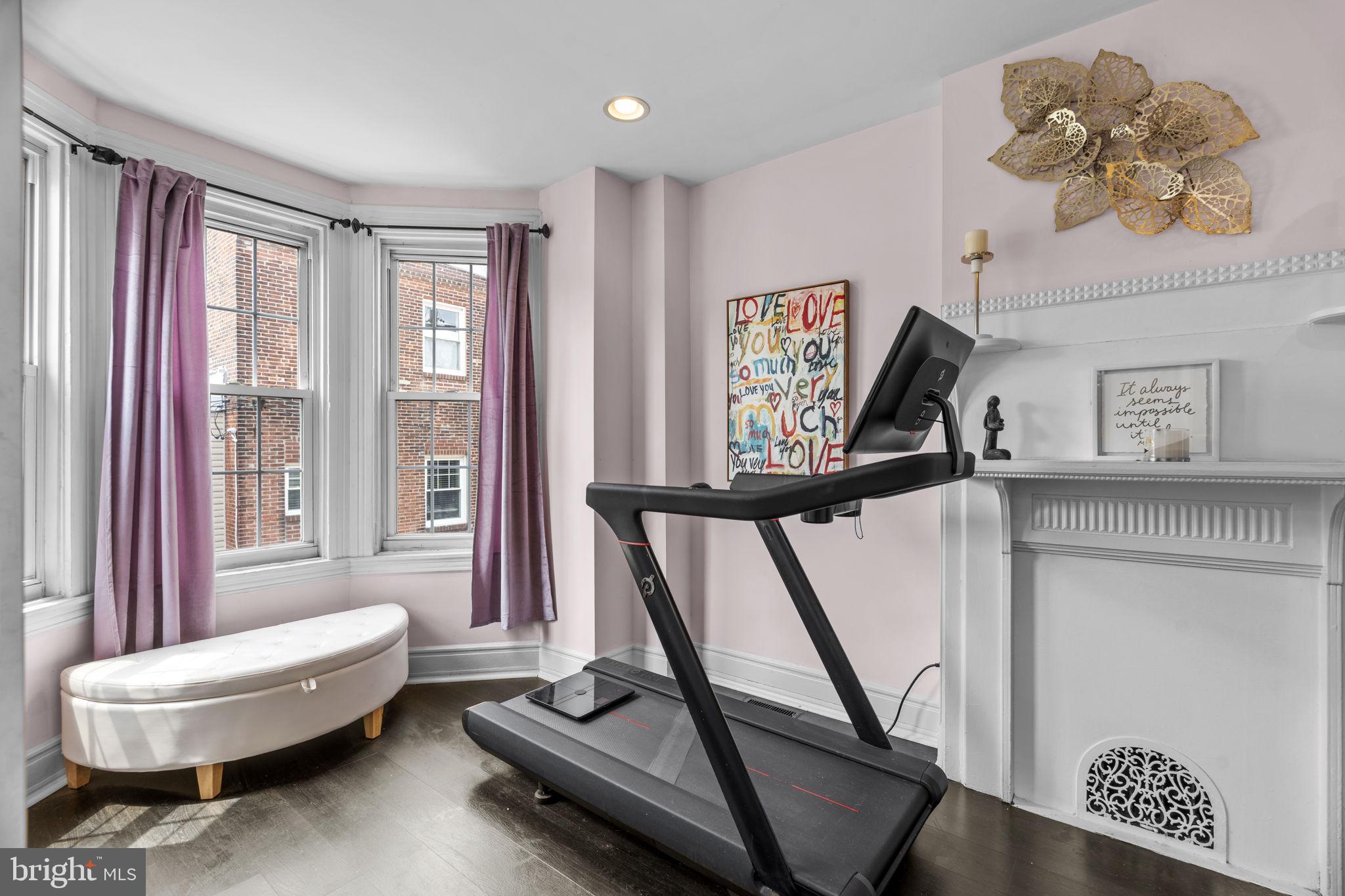 FAIRMOUNT - Residential