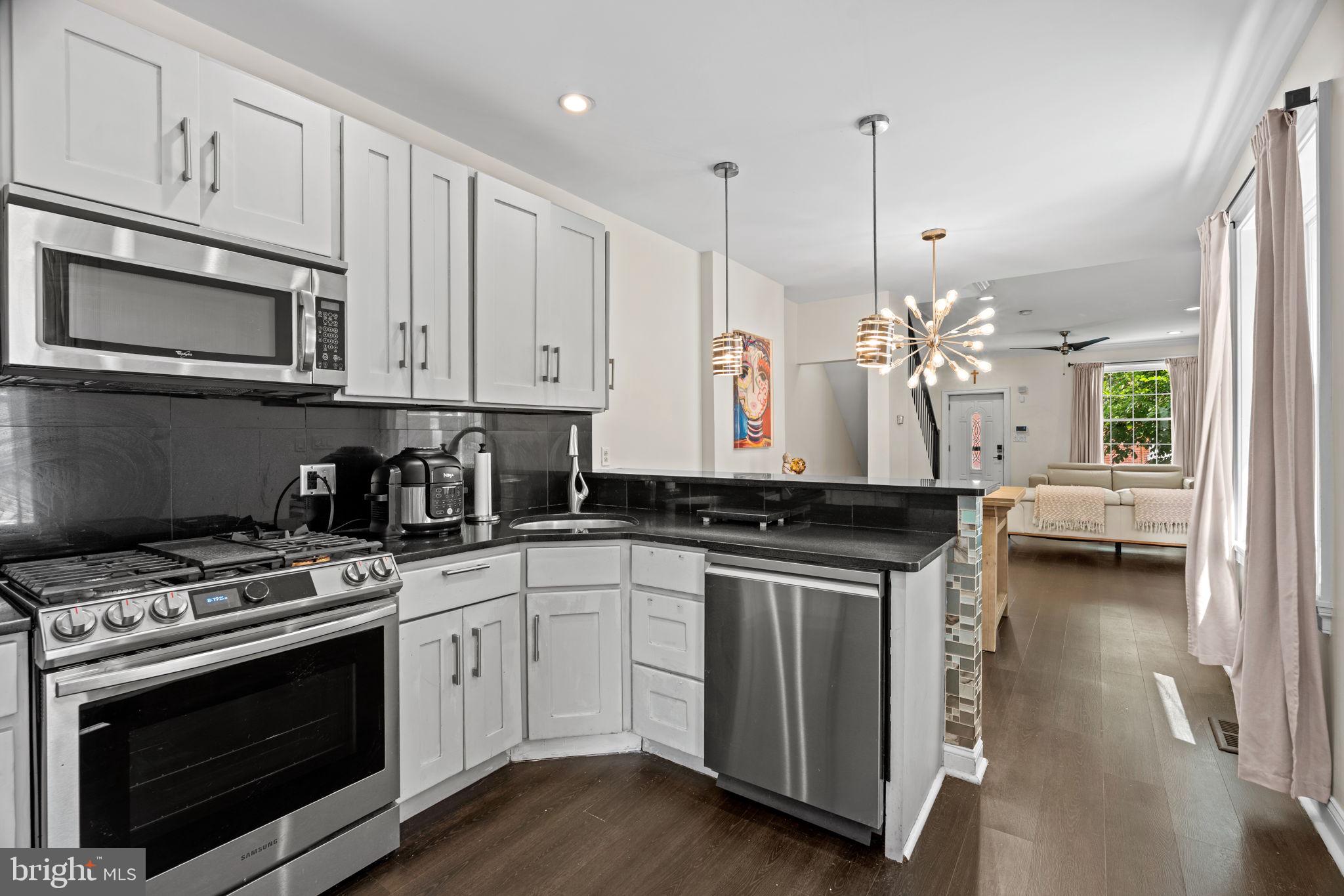 FAIRMOUNT - Residential